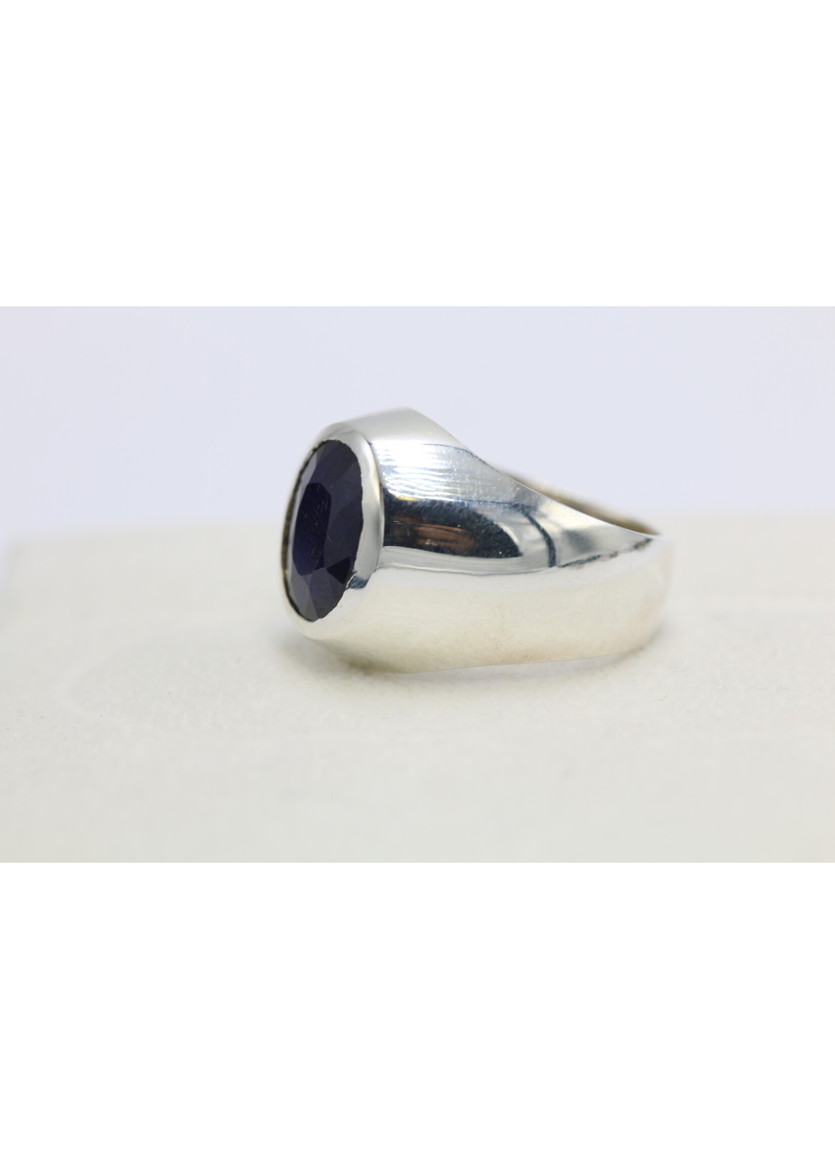 Bague en argent 925 sertie d'un Saphir naturel