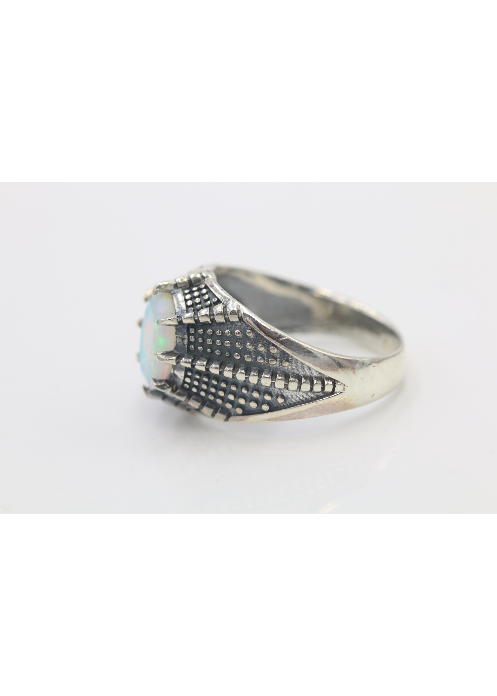 925 zilver ring bezet met natuurlijke Opaal