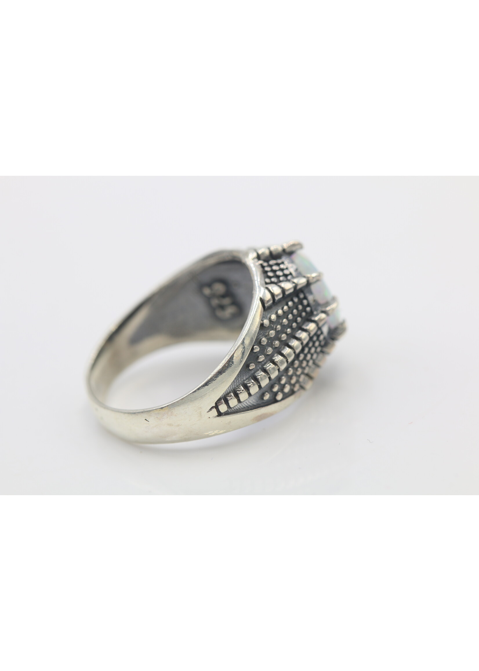 925 zilver ring bezet met natuurlijke Opaal