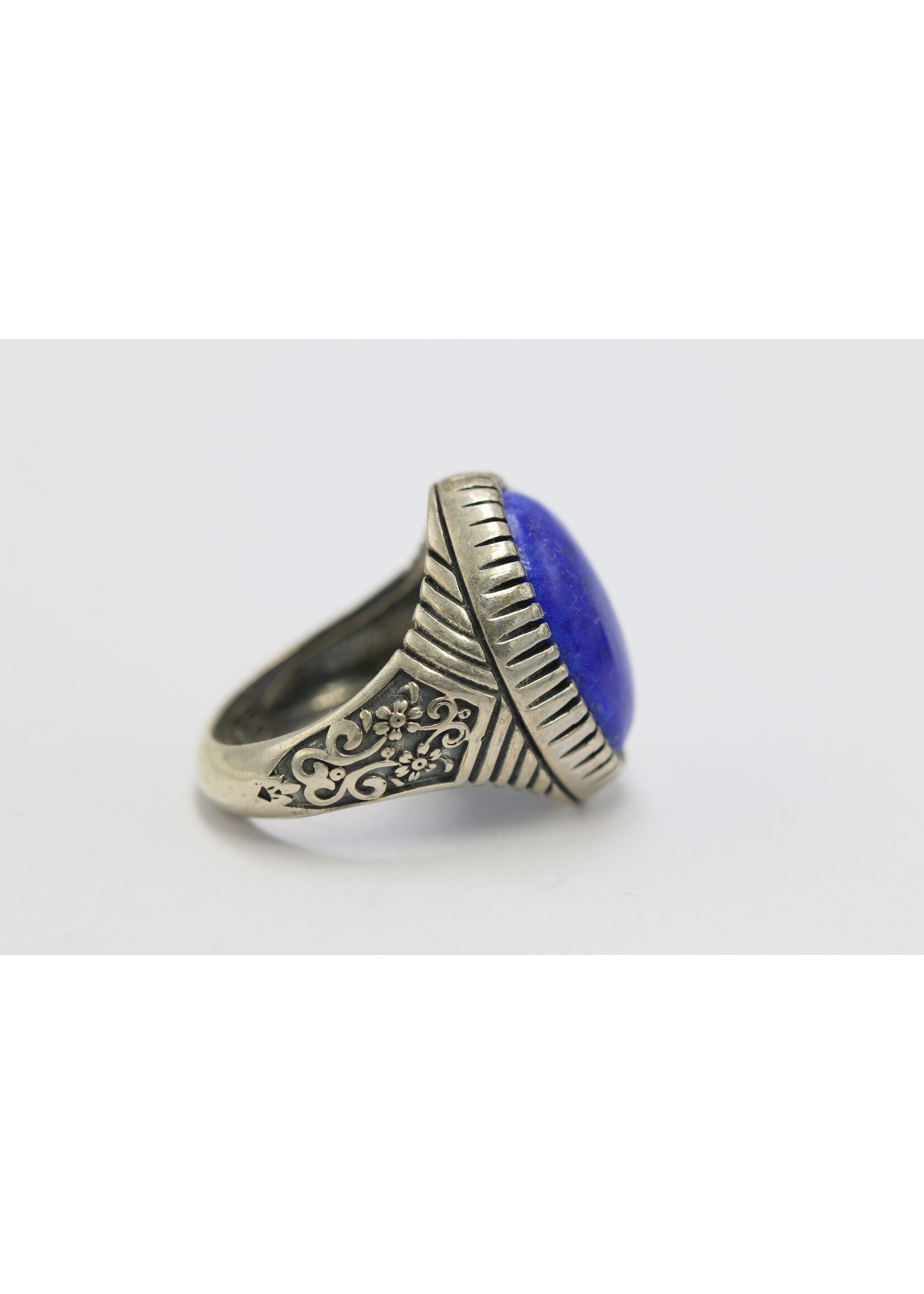 925 silver ring set with natural Lapis lazuli