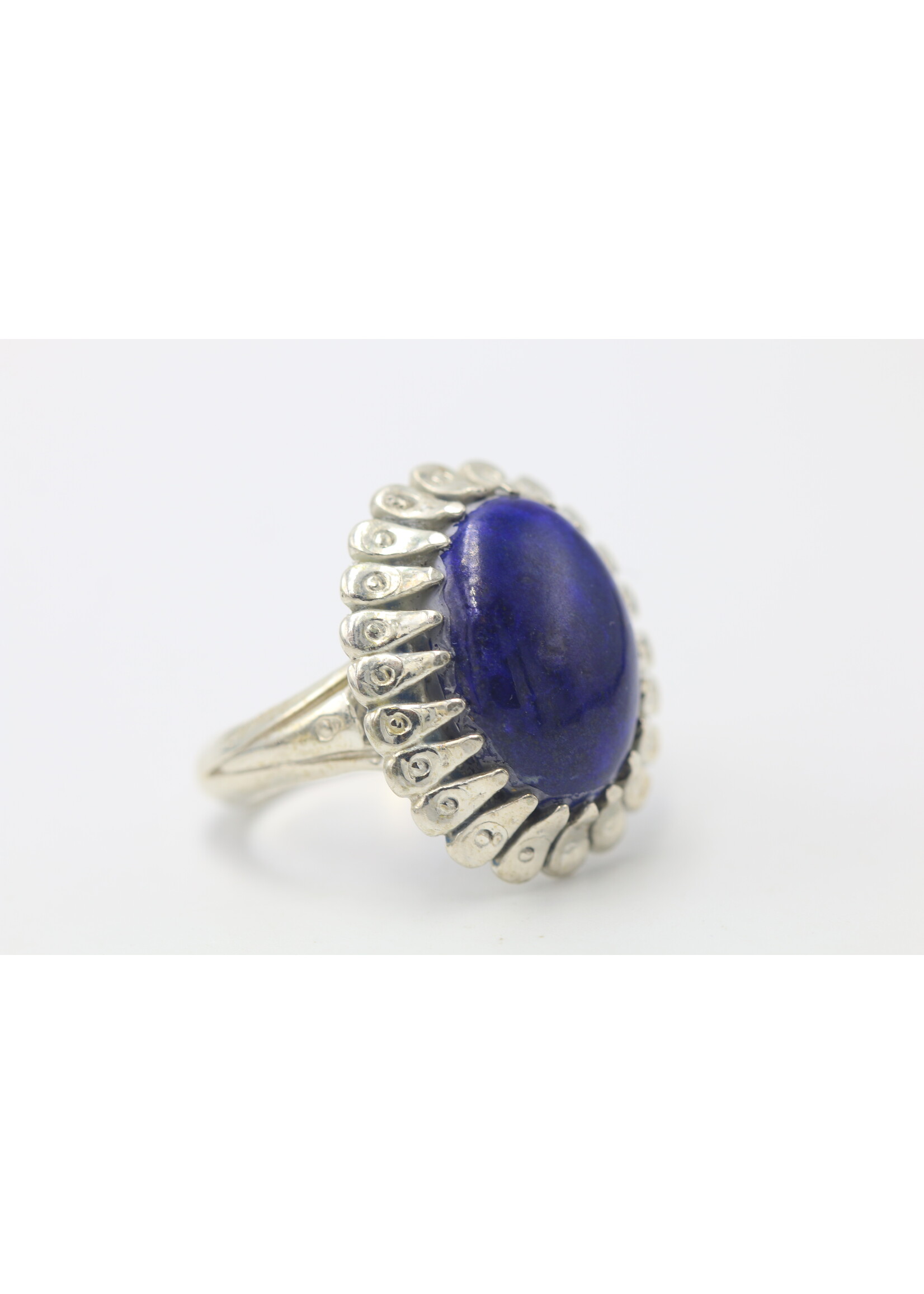 925 silver ring set with natural Lapis lazuli