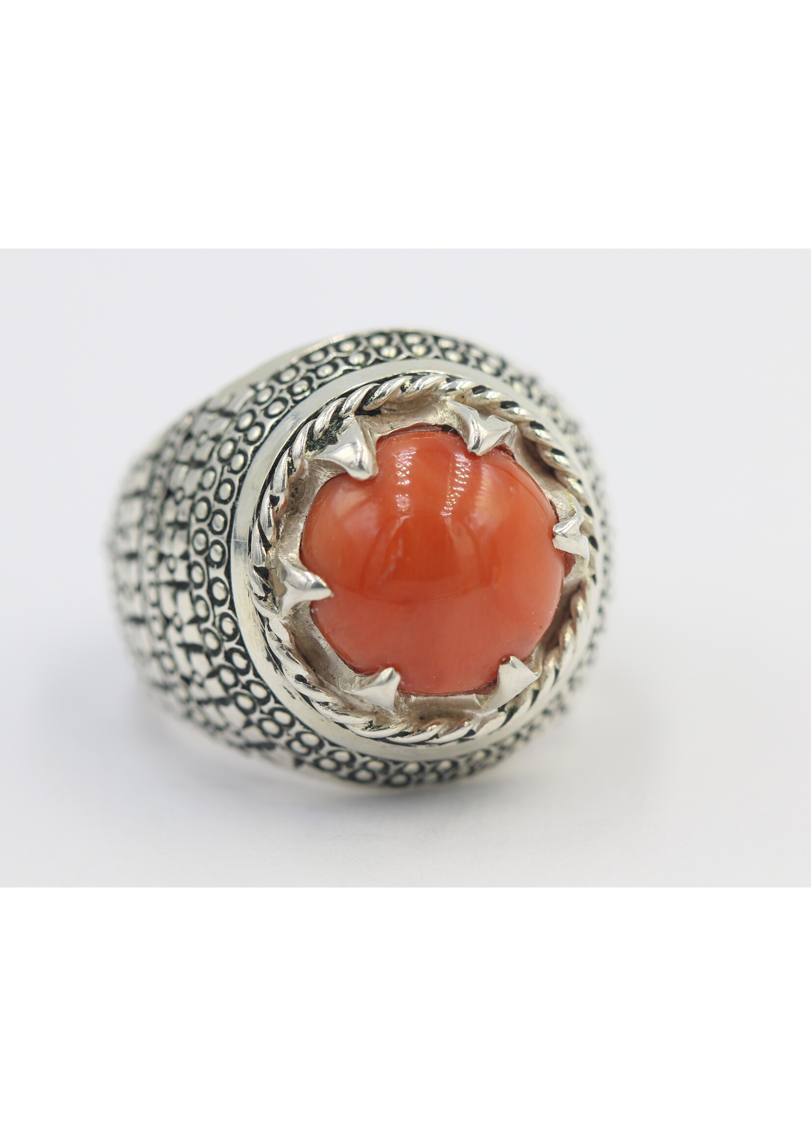 Bague en argent 925 sertie de Corail naturel