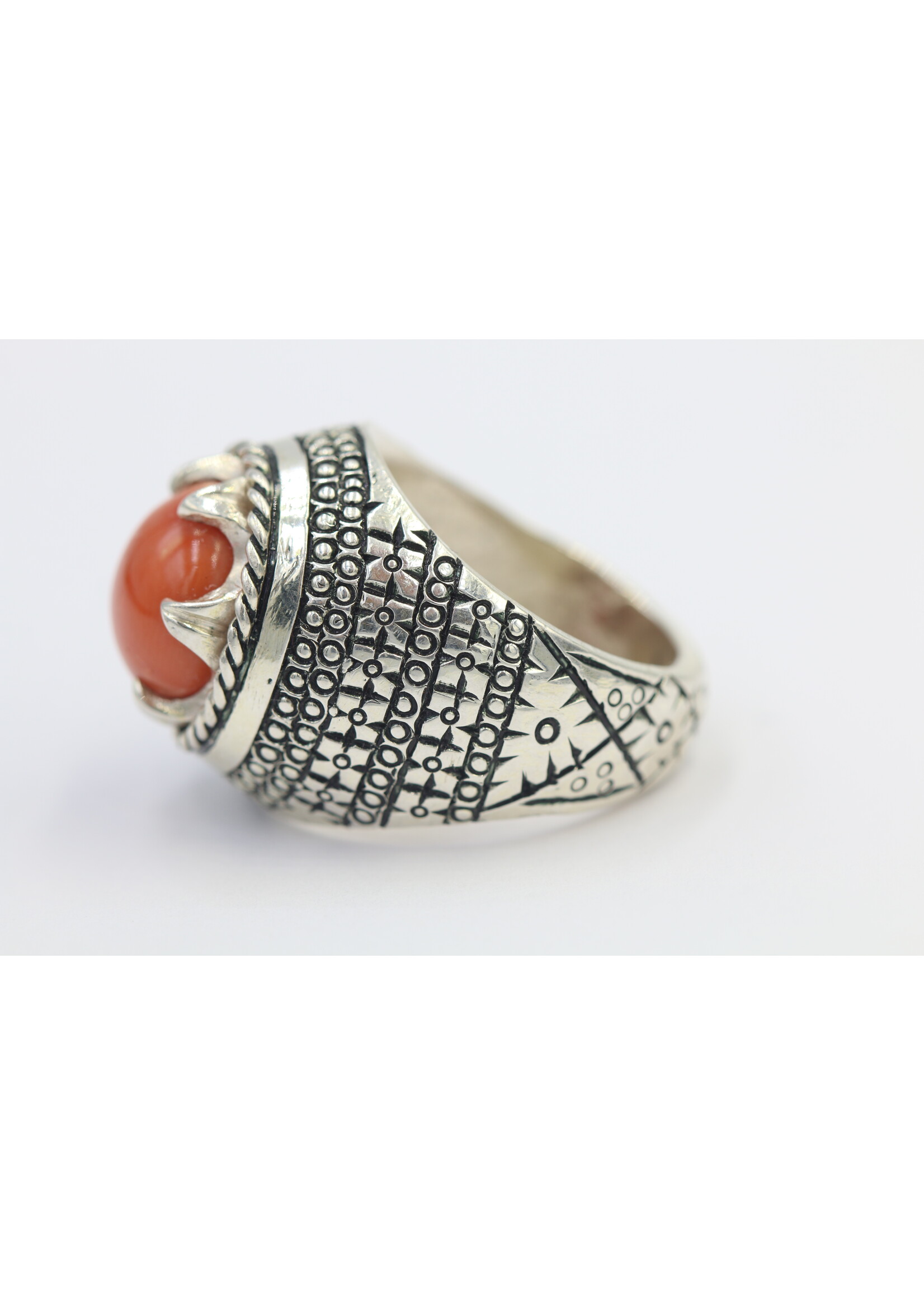 925 zilver ring bezet met natuurlijke Koraal