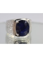 Ring with Sapphire