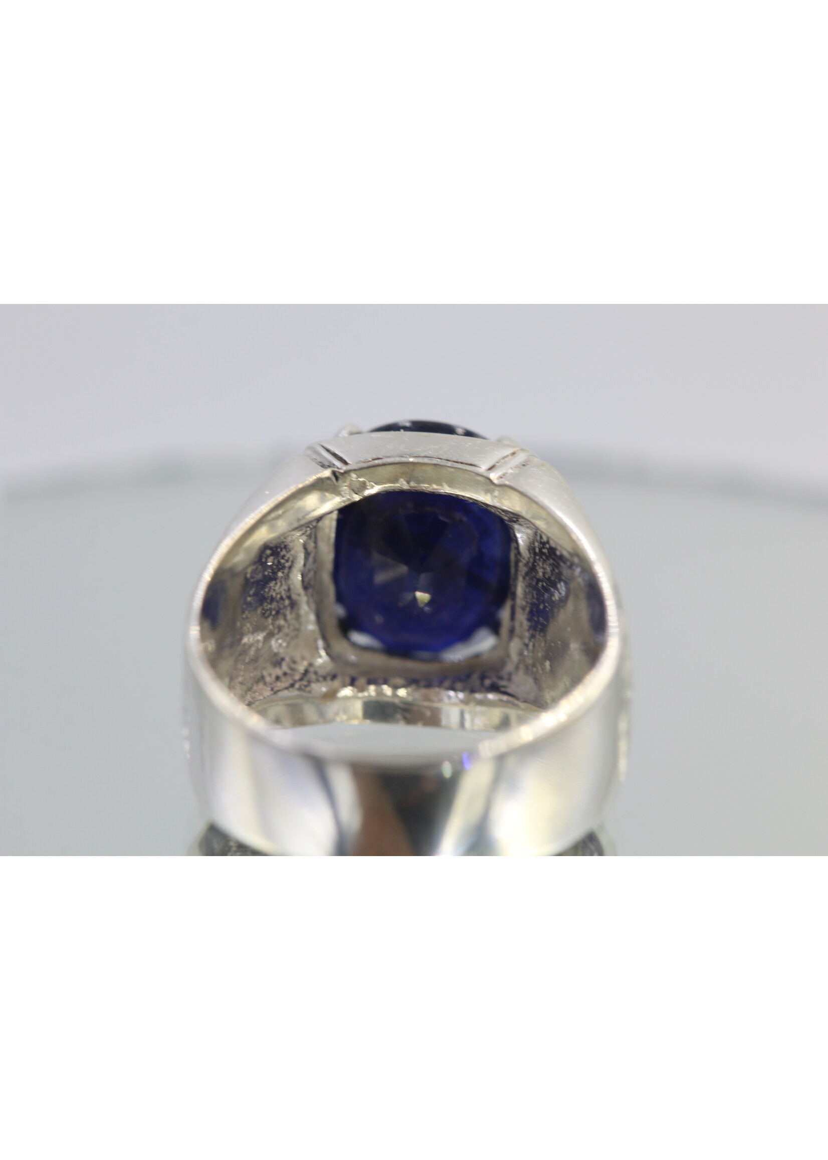 925 silver ring set with natural sapphire