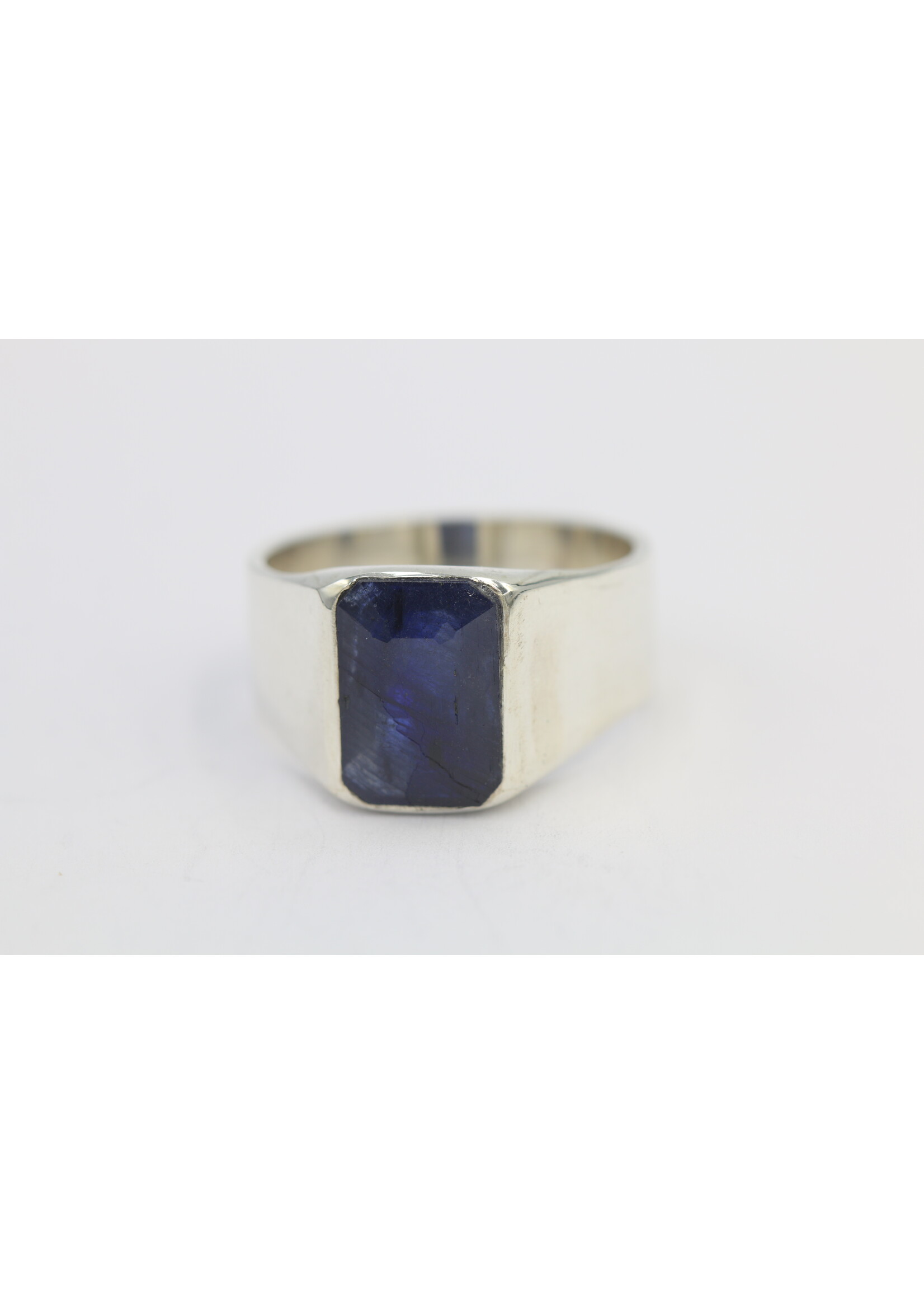 Bague en argent 925 sertie d'un Saphir naturel