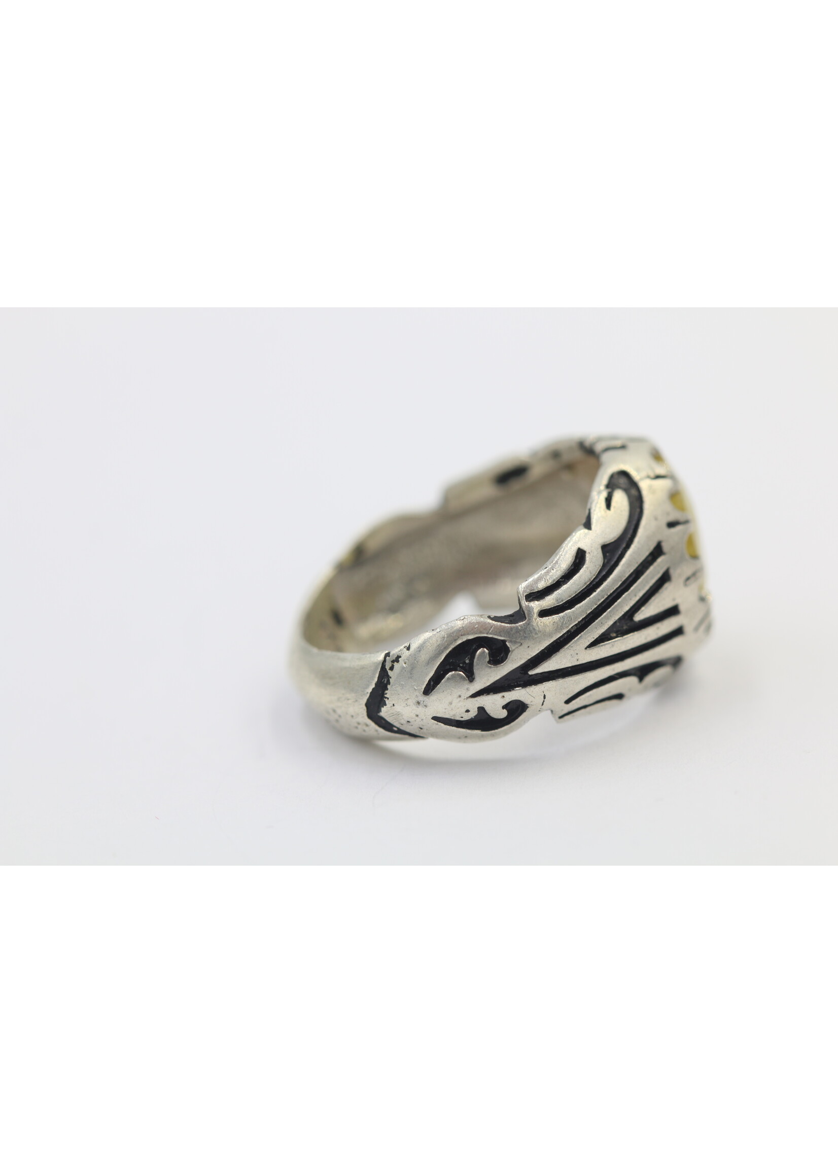 925 silver ring set with natural yellow sapphire