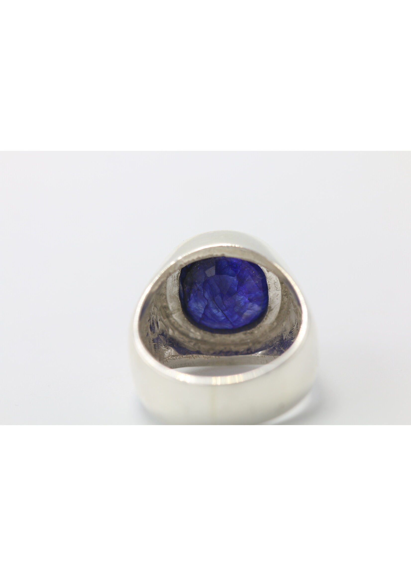 Bague en argent 925 sertie d'un Saphir naturel