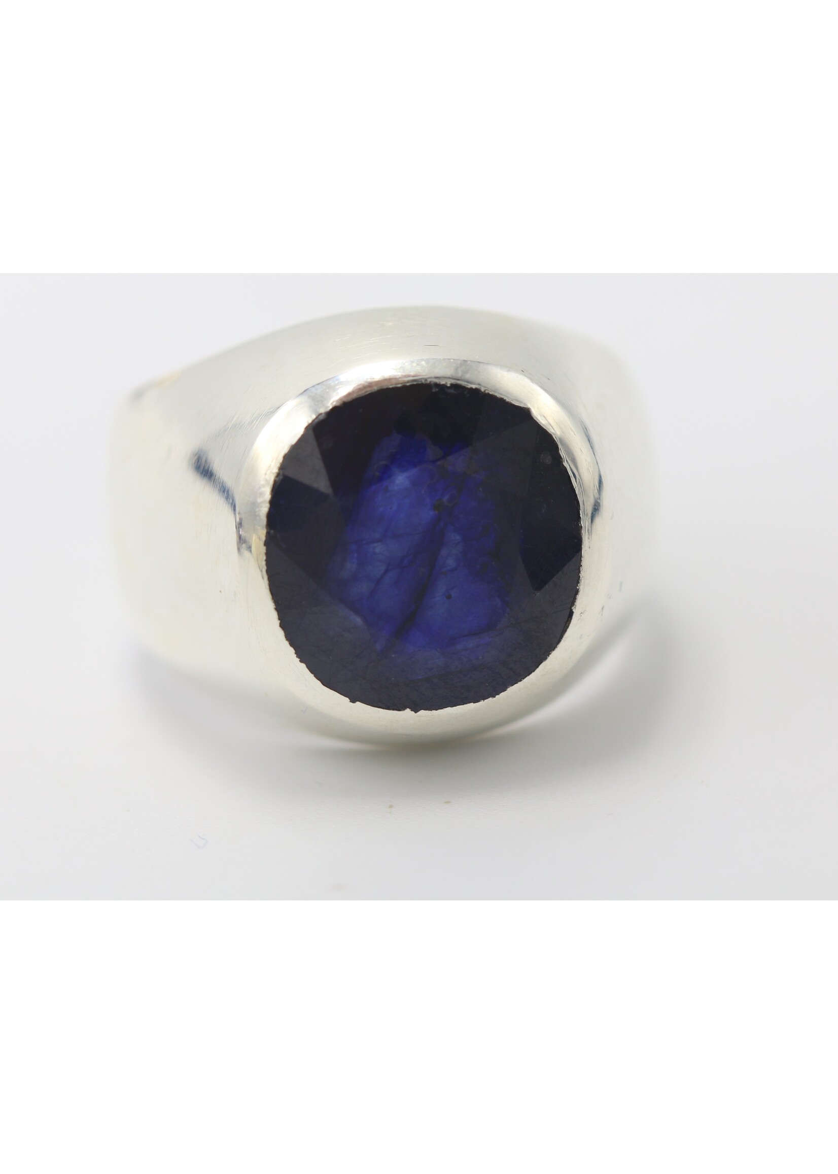 Bague en argent 925 sertie d'un Saphir naturel