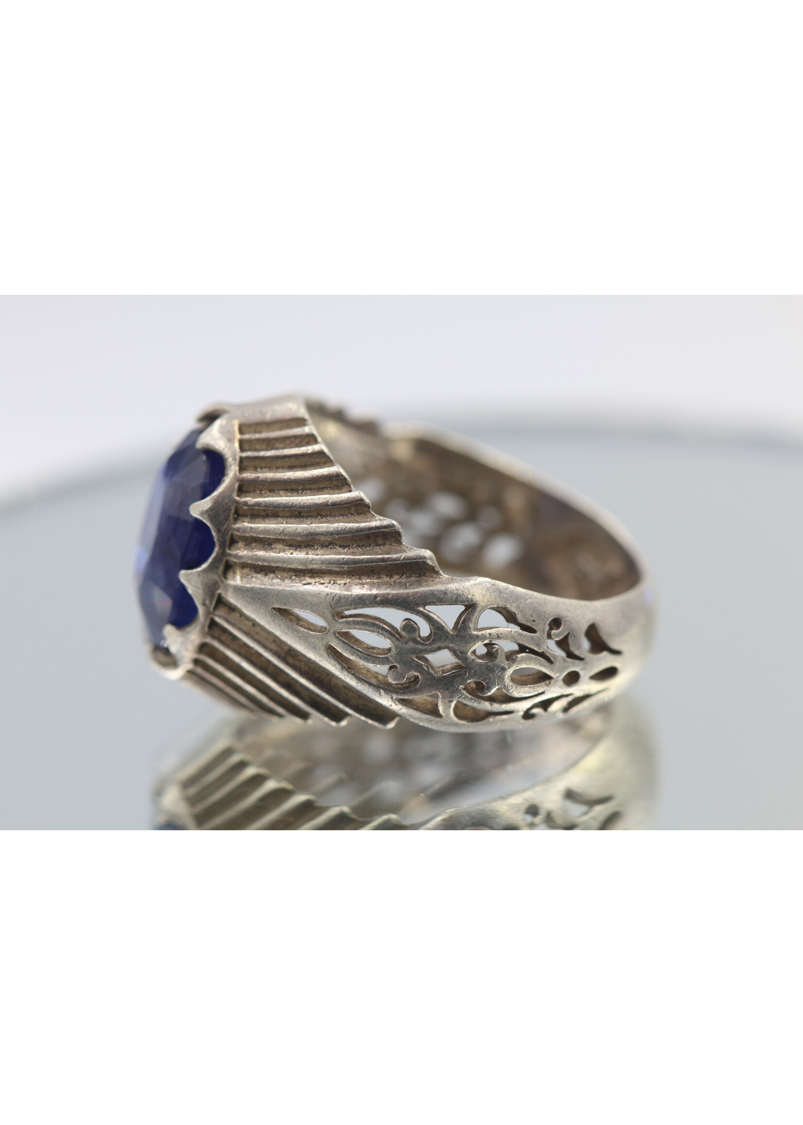Bague en argent 925 sertie d'un Saphir naturel