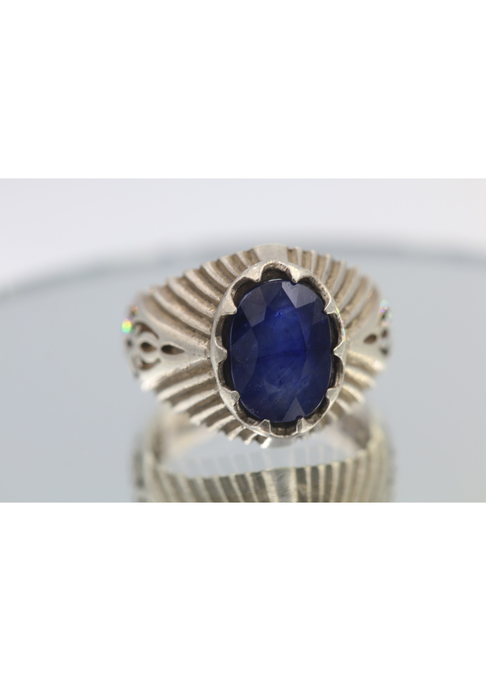Bague en argent 925 sertie d'un Saphir naturel