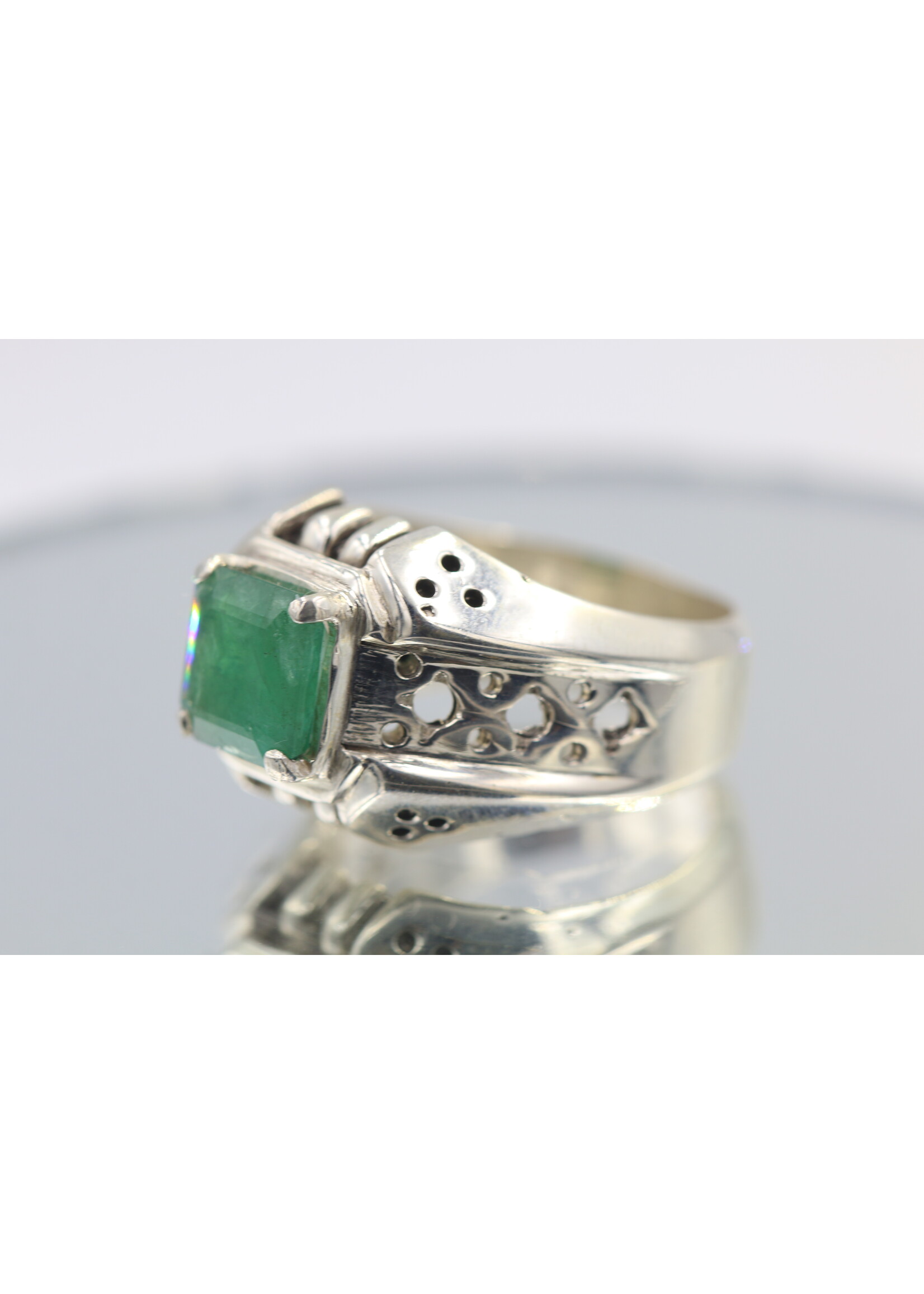 Bague en argent 925 sertie d'une émeraude naturelle