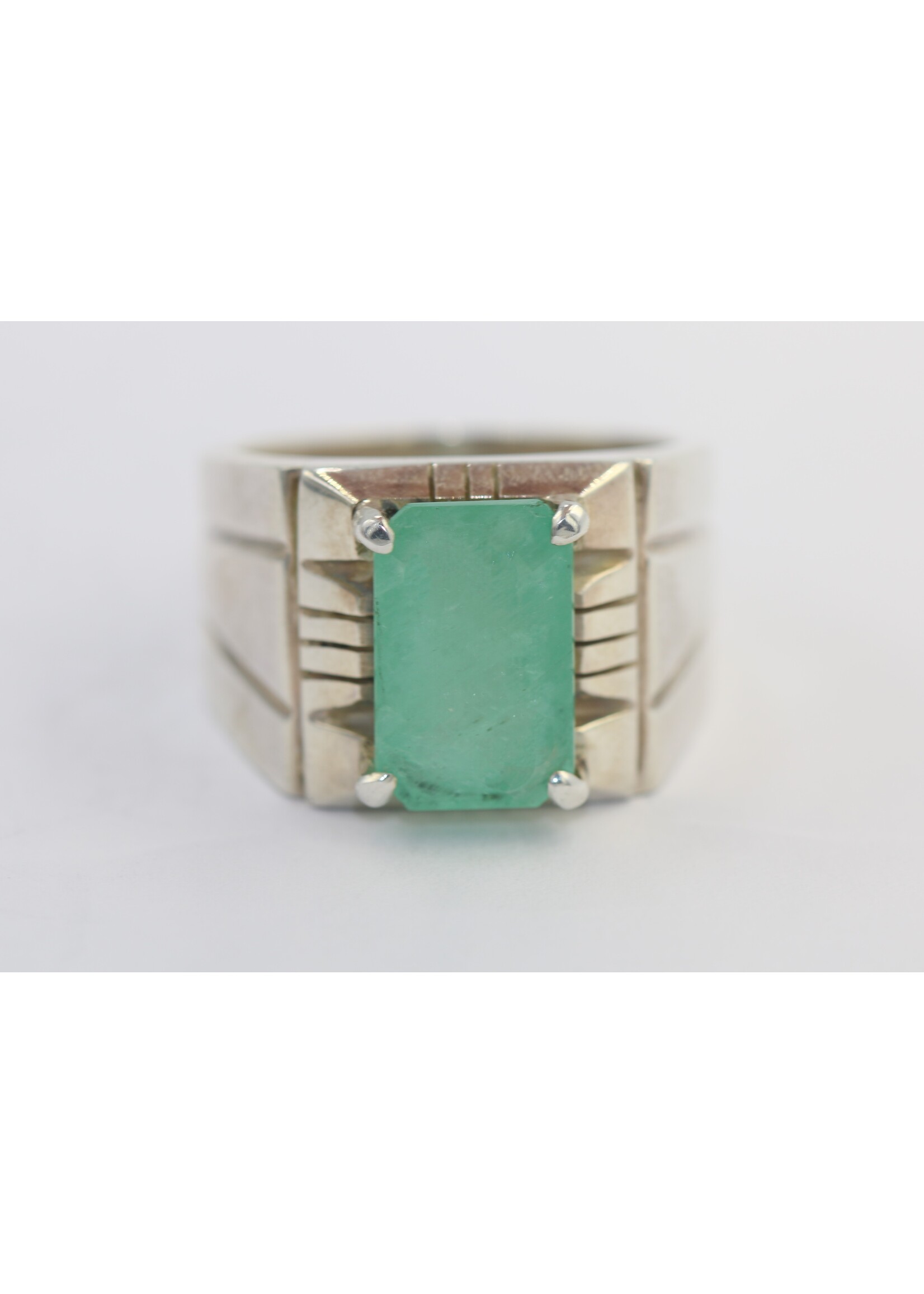 925 silver ring set with natural emerald