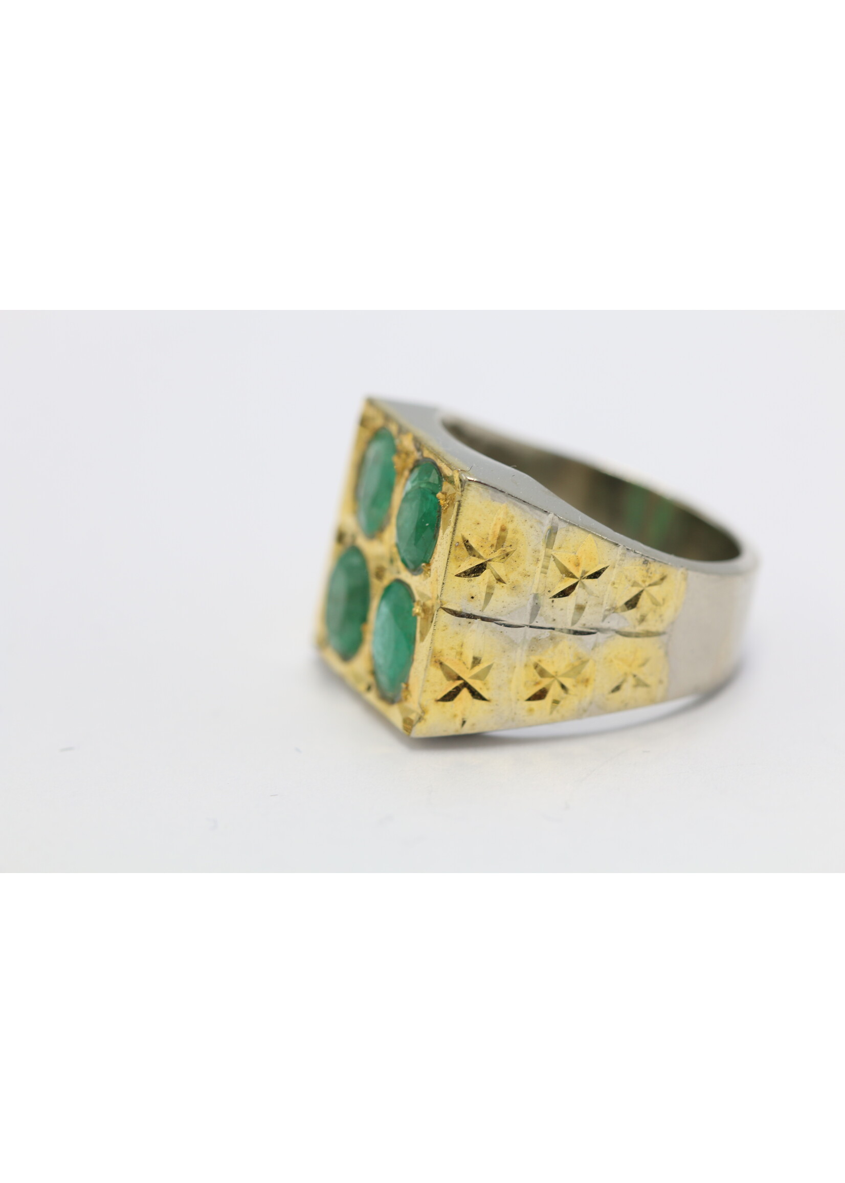 Anello in argento 925 con smeraldi naturali