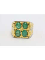 Ring with emeralds