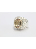 Ring with champagne topaz