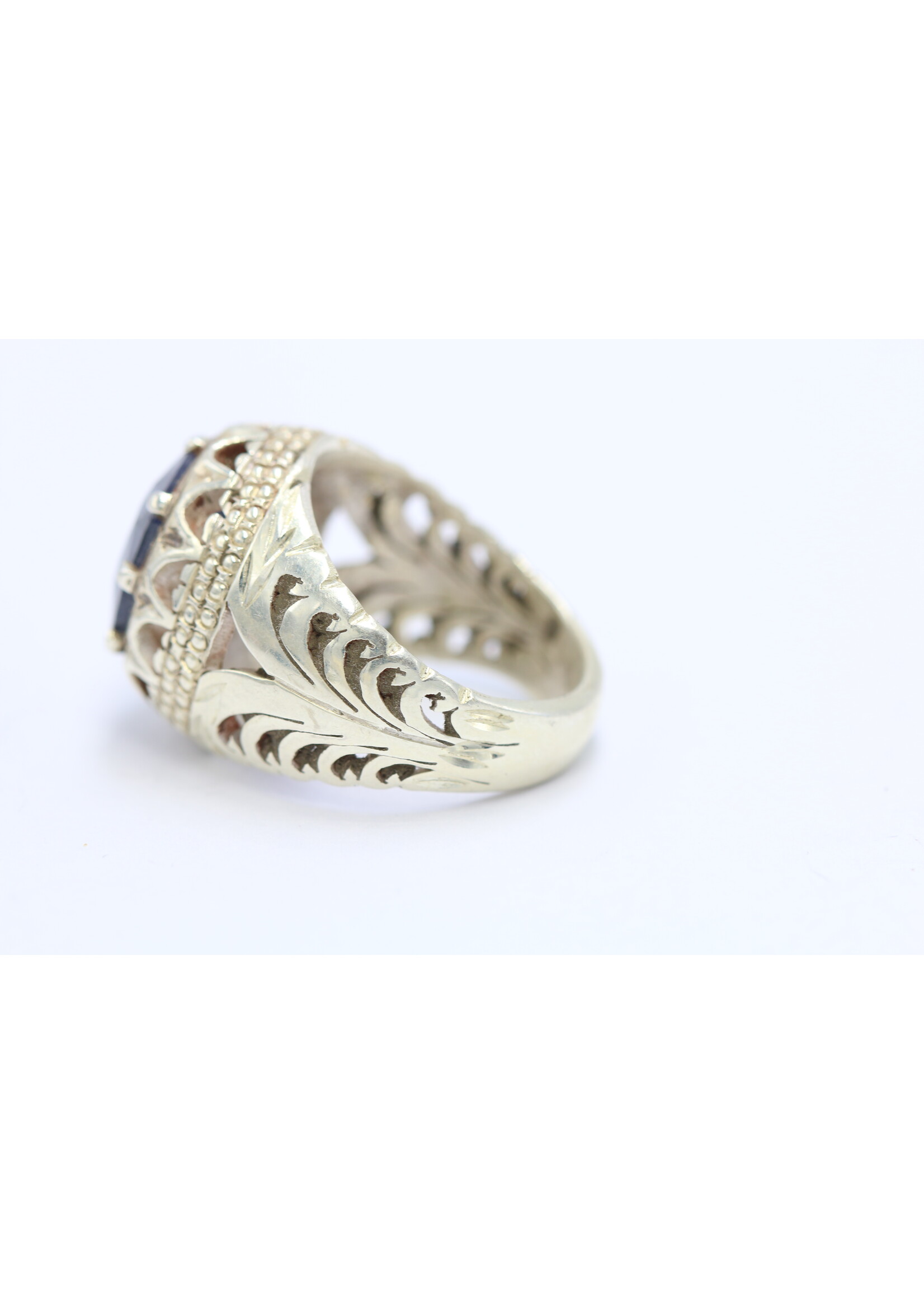925 zilver ring bezet met natuurlijke Saffier