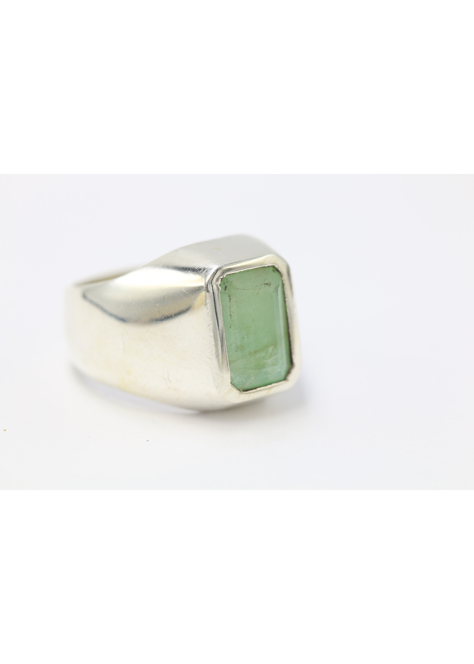 Anello in argento 925 con smeraldo naturale