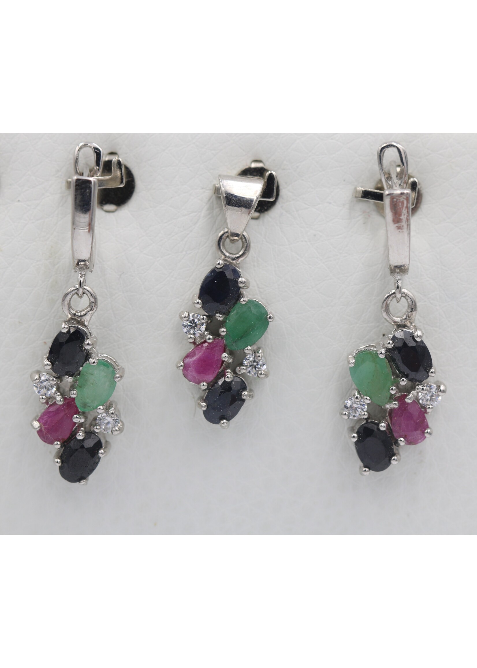 Parure in argento rodiato 925 con rubini naturali, smeraldi e zaffiri