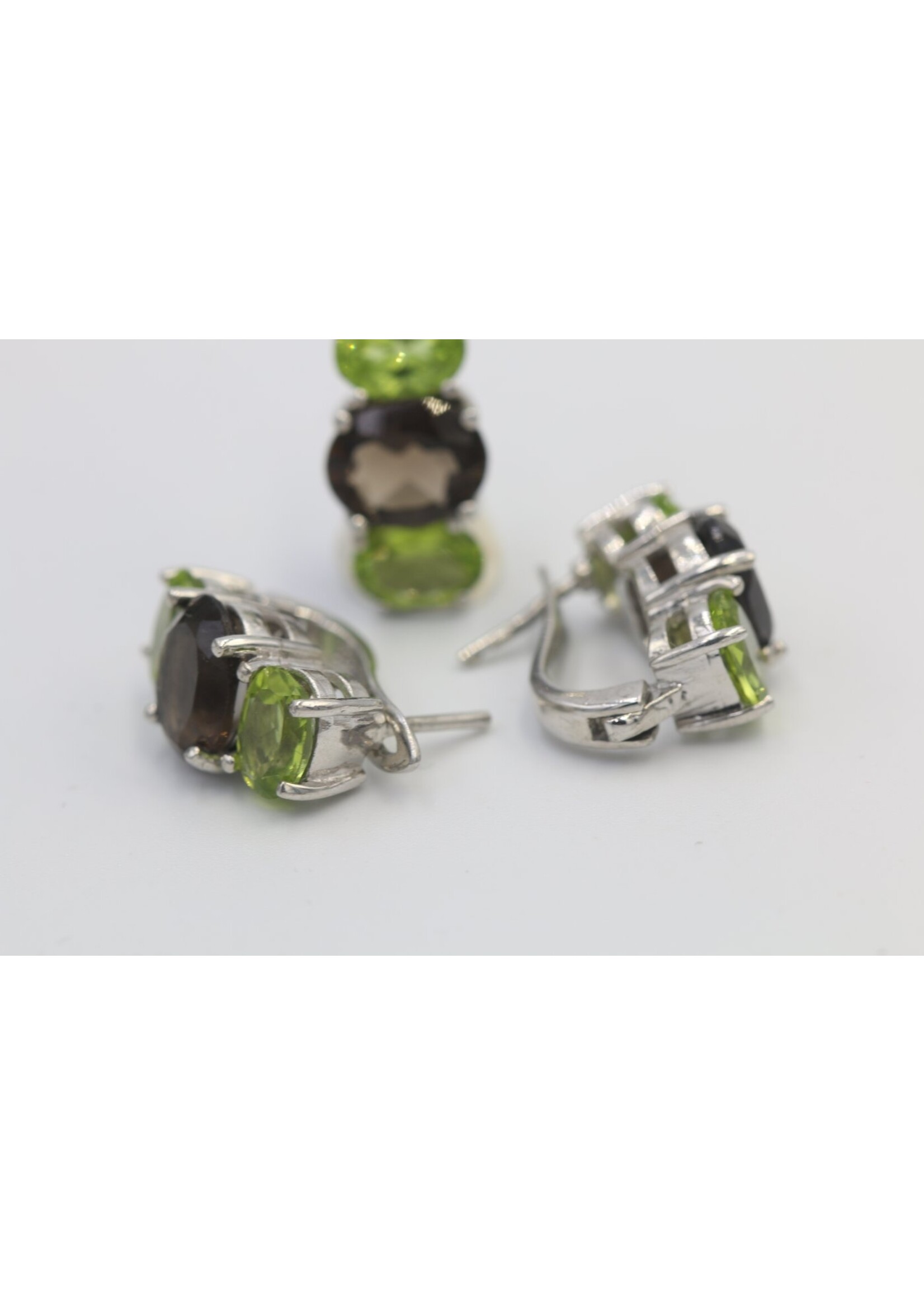 925 rhodium plated silver set with natural Smoky Quartz and Peridots