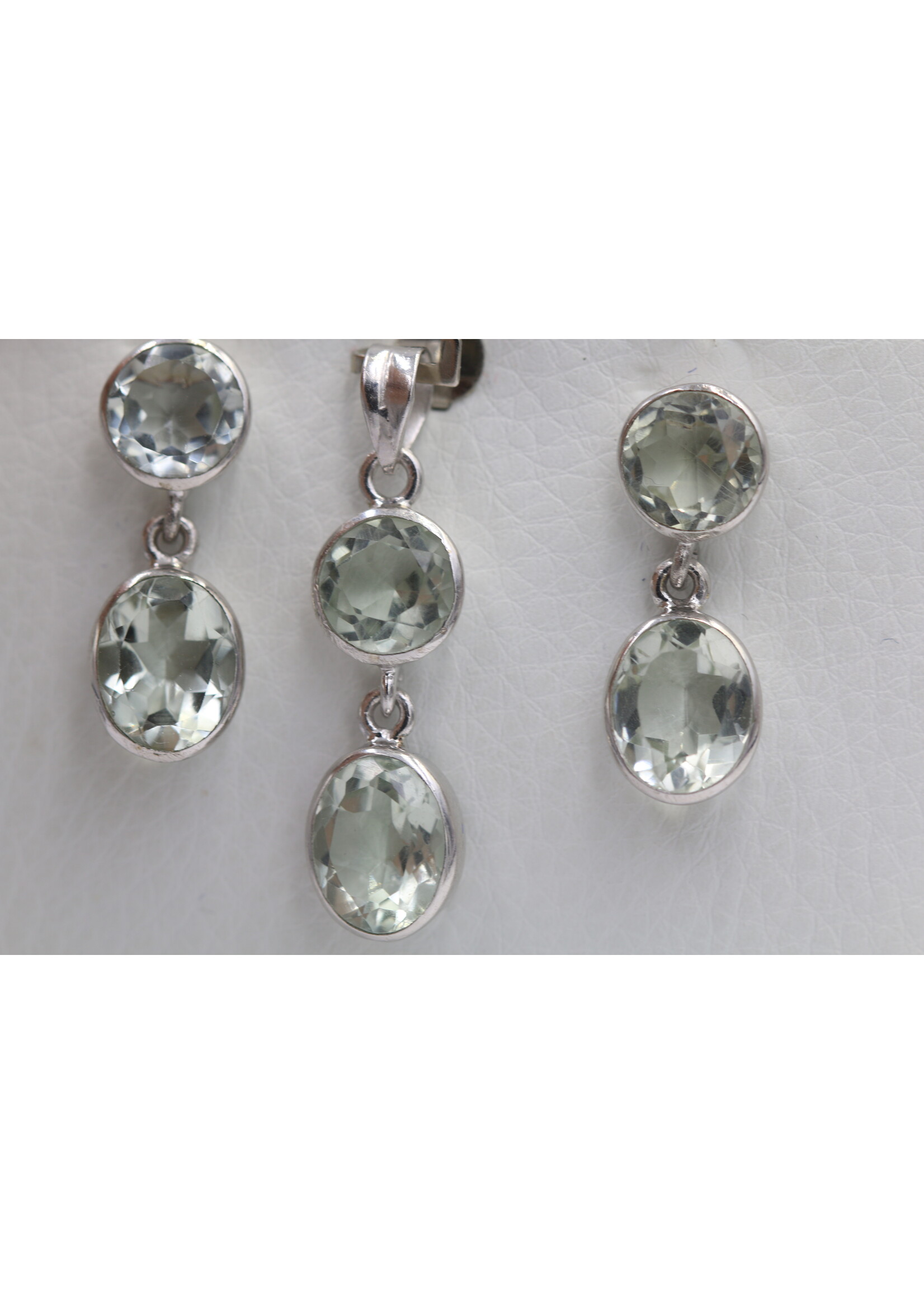 Parure en argent 925 rhodié sertie de Quartz naturel