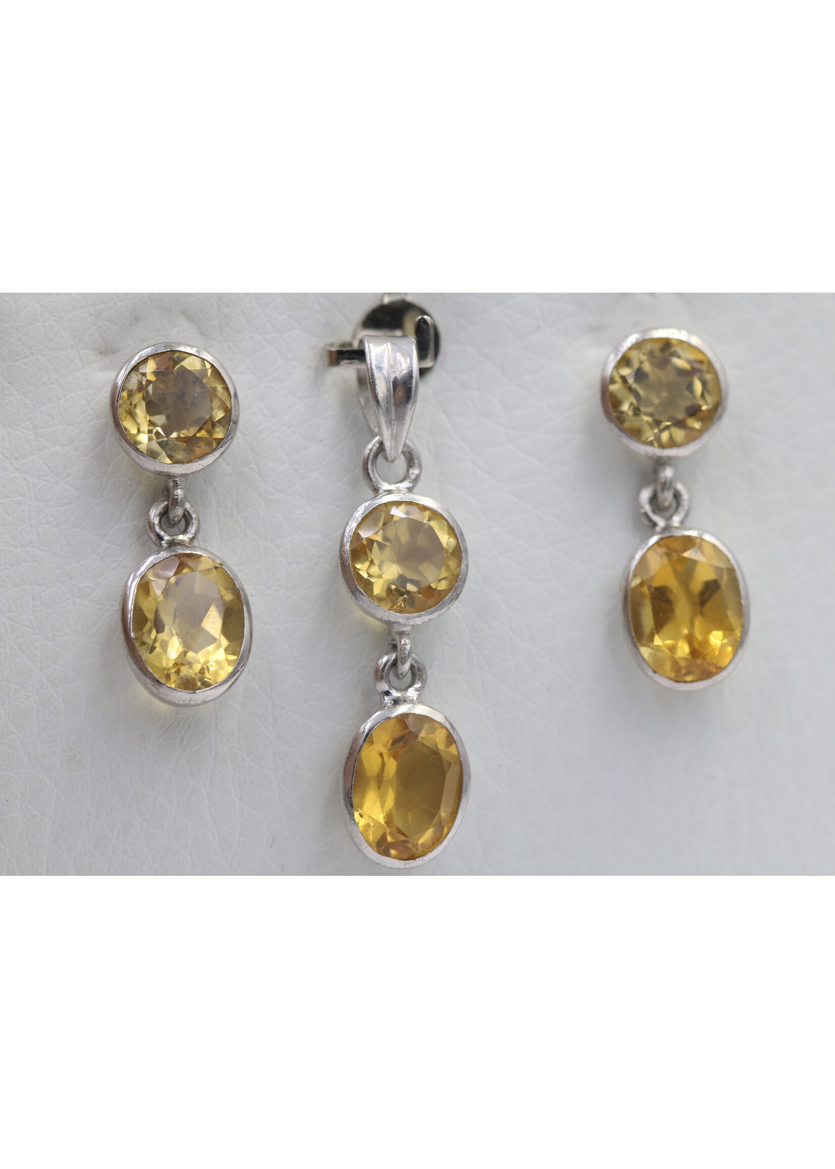 925 rhodium plated silver set with natural Citrine