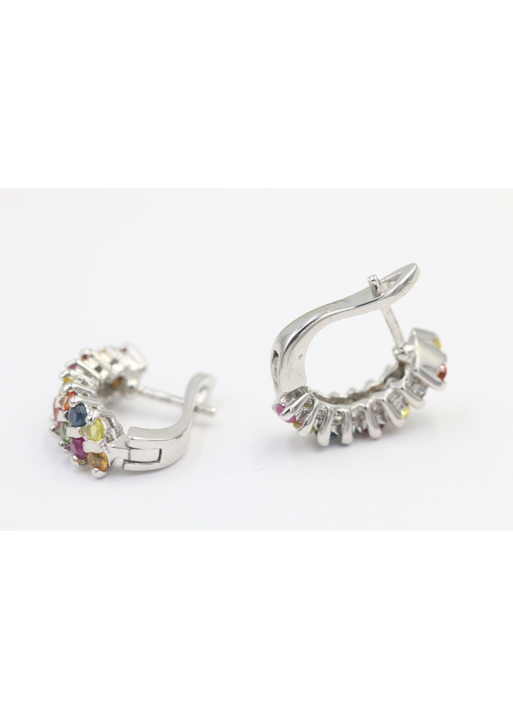 Set in argento rodiato 925 con zaffiri naturali multicolori
