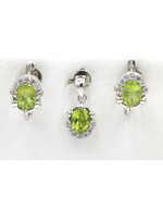 Set with Peridot