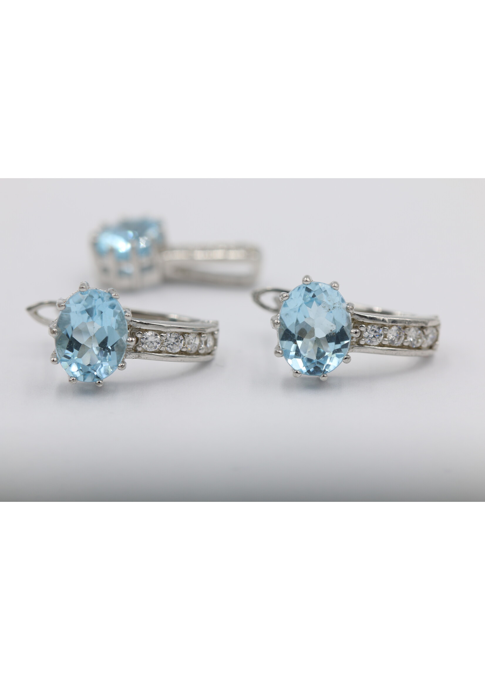 Silver 925 set with blue Topaz