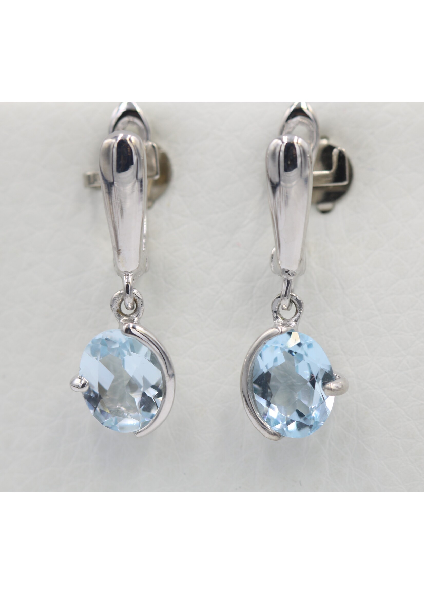 Boucles d'oreilles en argent 925 avec topaze bleue