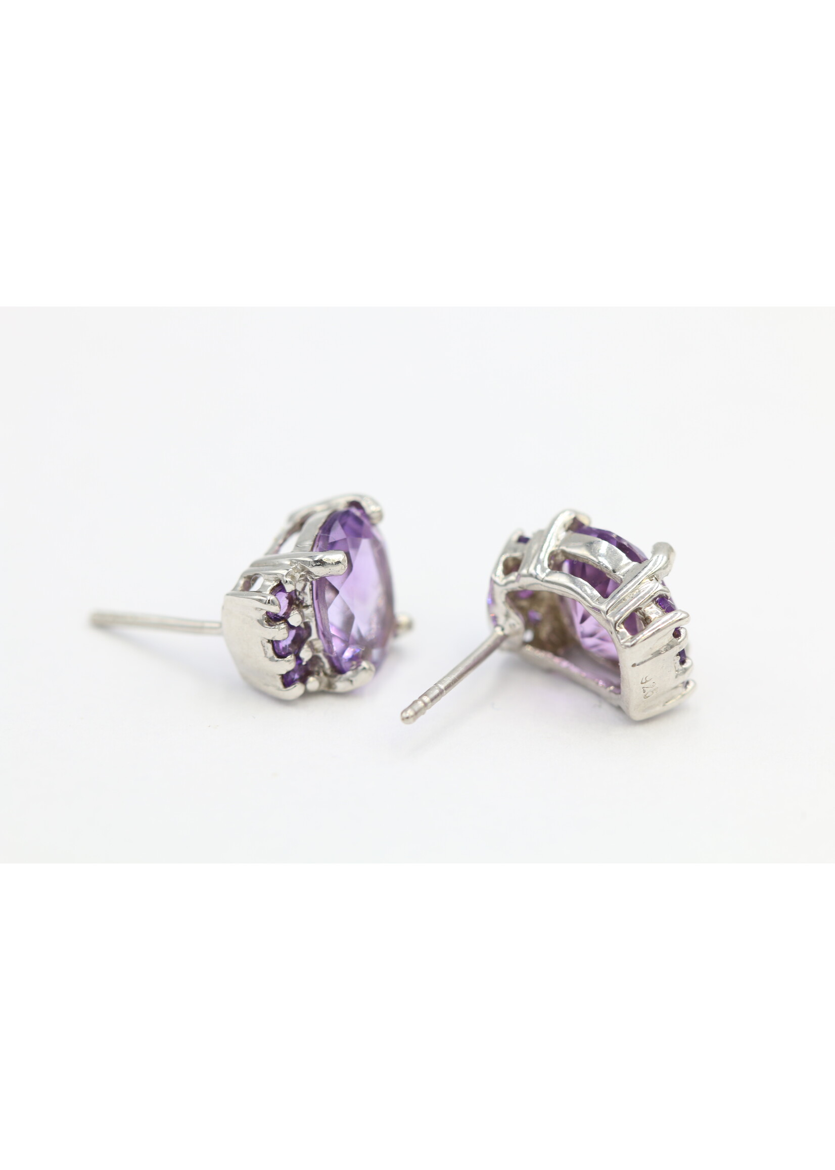 Boucles d'oreilles en argent 925 rhodié serties d'améthystes naturelles
