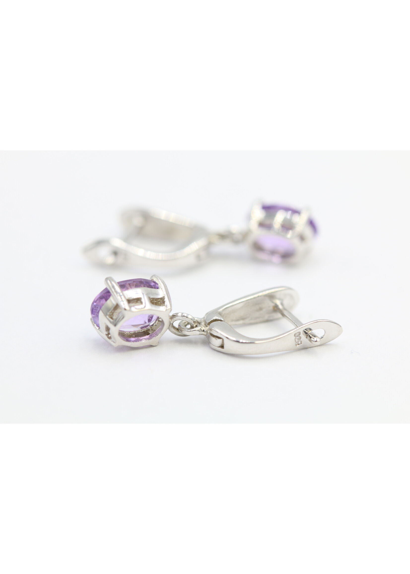 Boucles d'oreilles en argent 925 rhodié serties d'améthystes naturelles