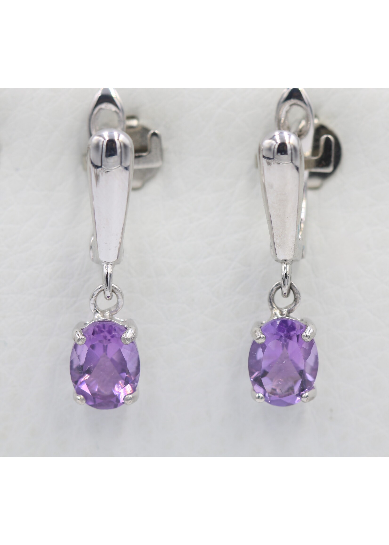 Boucles d'oreilles en argent 925 rhodié serties d'améthystes naturelles