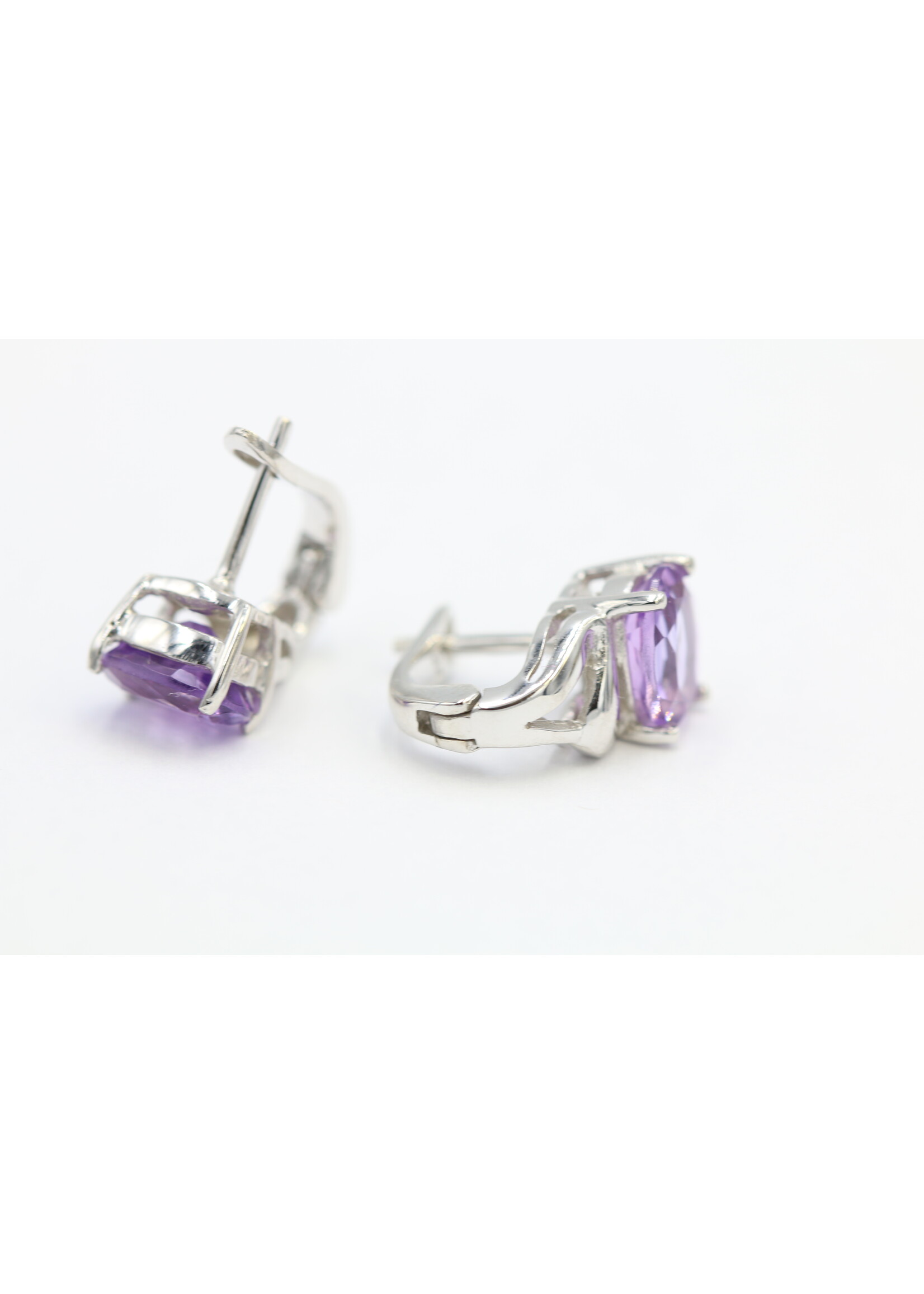Boucles d'oreilles en argent 925 rhodié serties d'améthystes naturelles