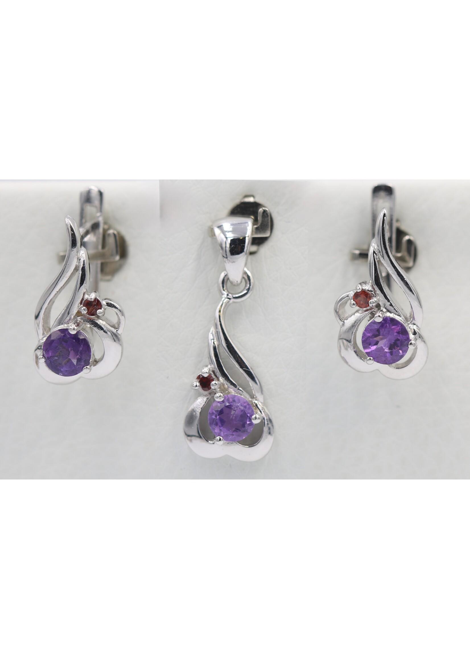 925 rhodium plated silver set with natural garnet and amethysts