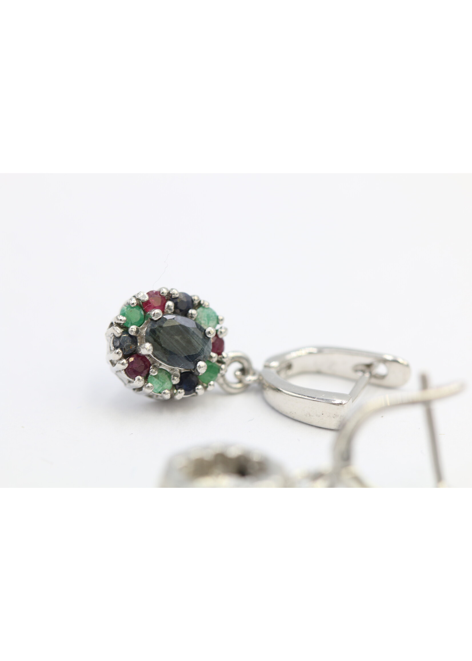 Boucles d'oreilles en argent 925 rhodié serties de rubis naturels, d'émeraudes et de saphirs - Copier