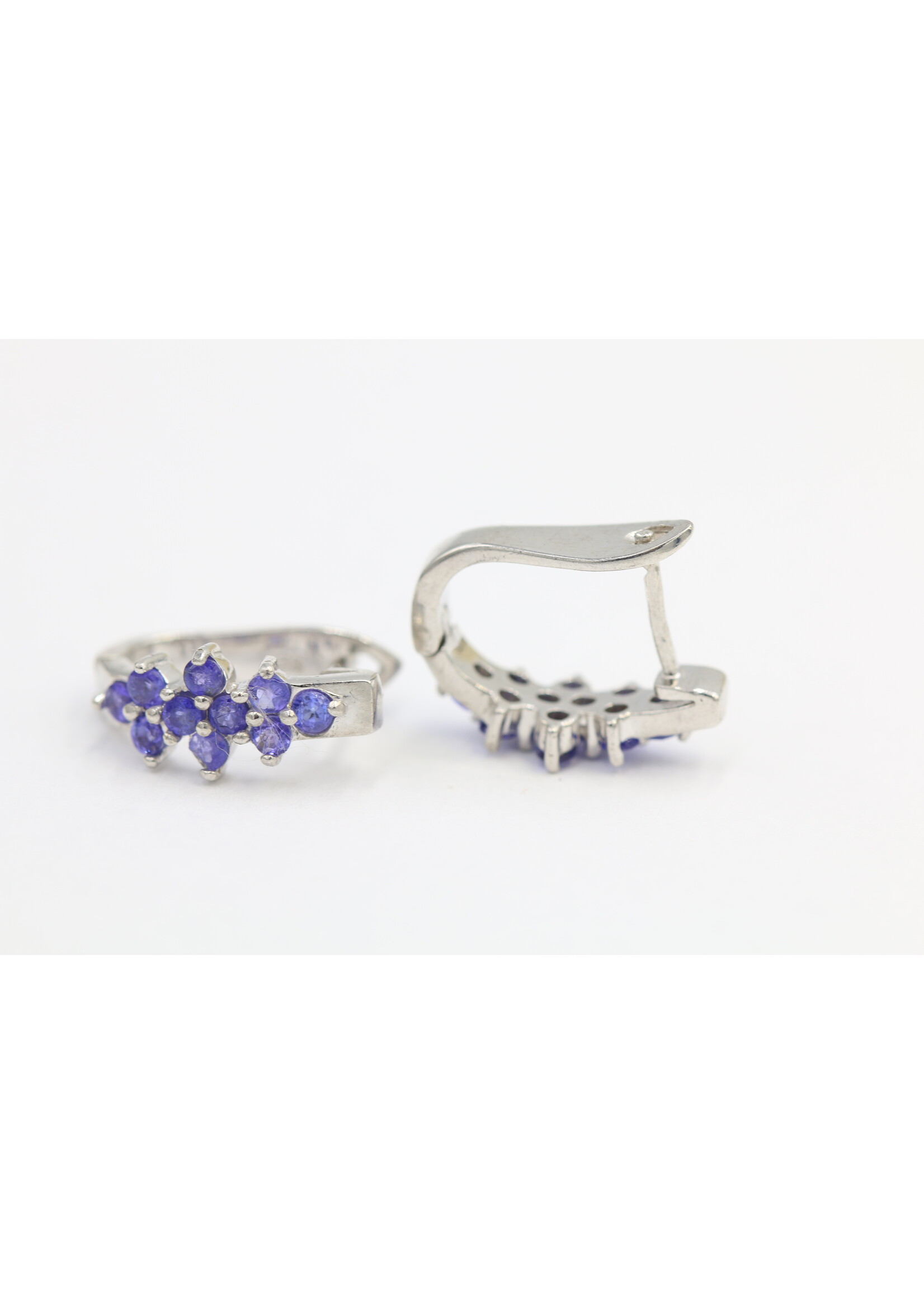 Orecchini in argento rodiato 925 con tanzaniti naturali