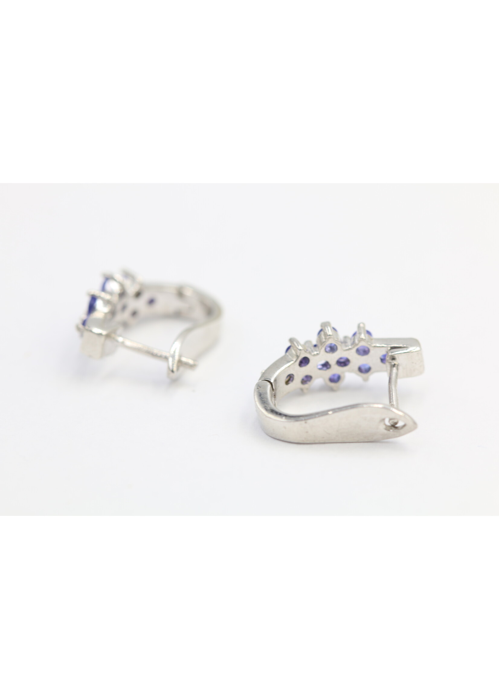 Orecchini in argento rodiato 925 con tanzaniti naturali