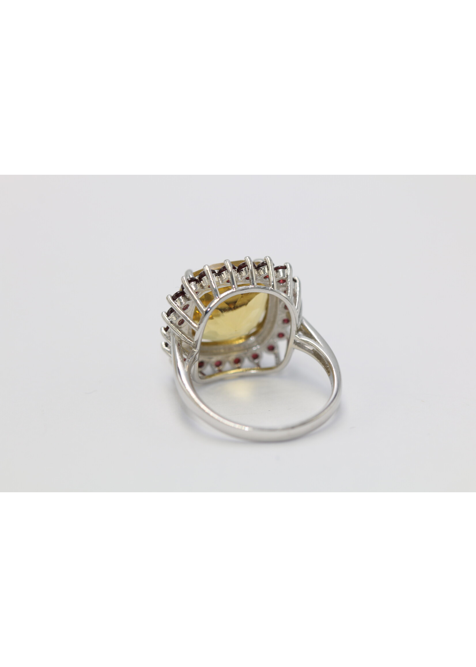 925 rhodium plated silver ring set with natural Citrine and Garnets