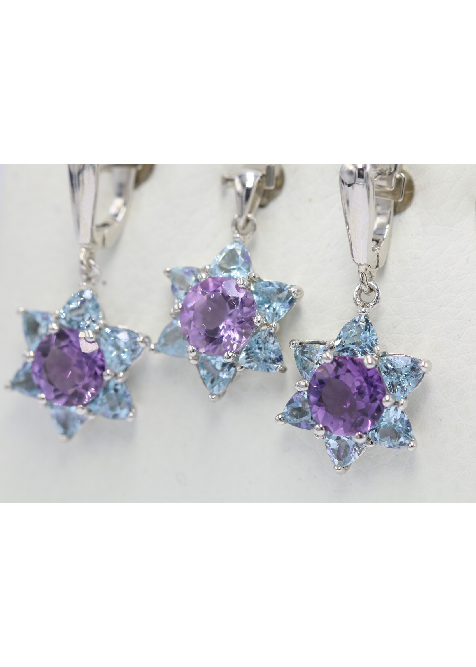 Parure en argent 925 rhodié sertie d'Améthyste naturelle et de Topaze