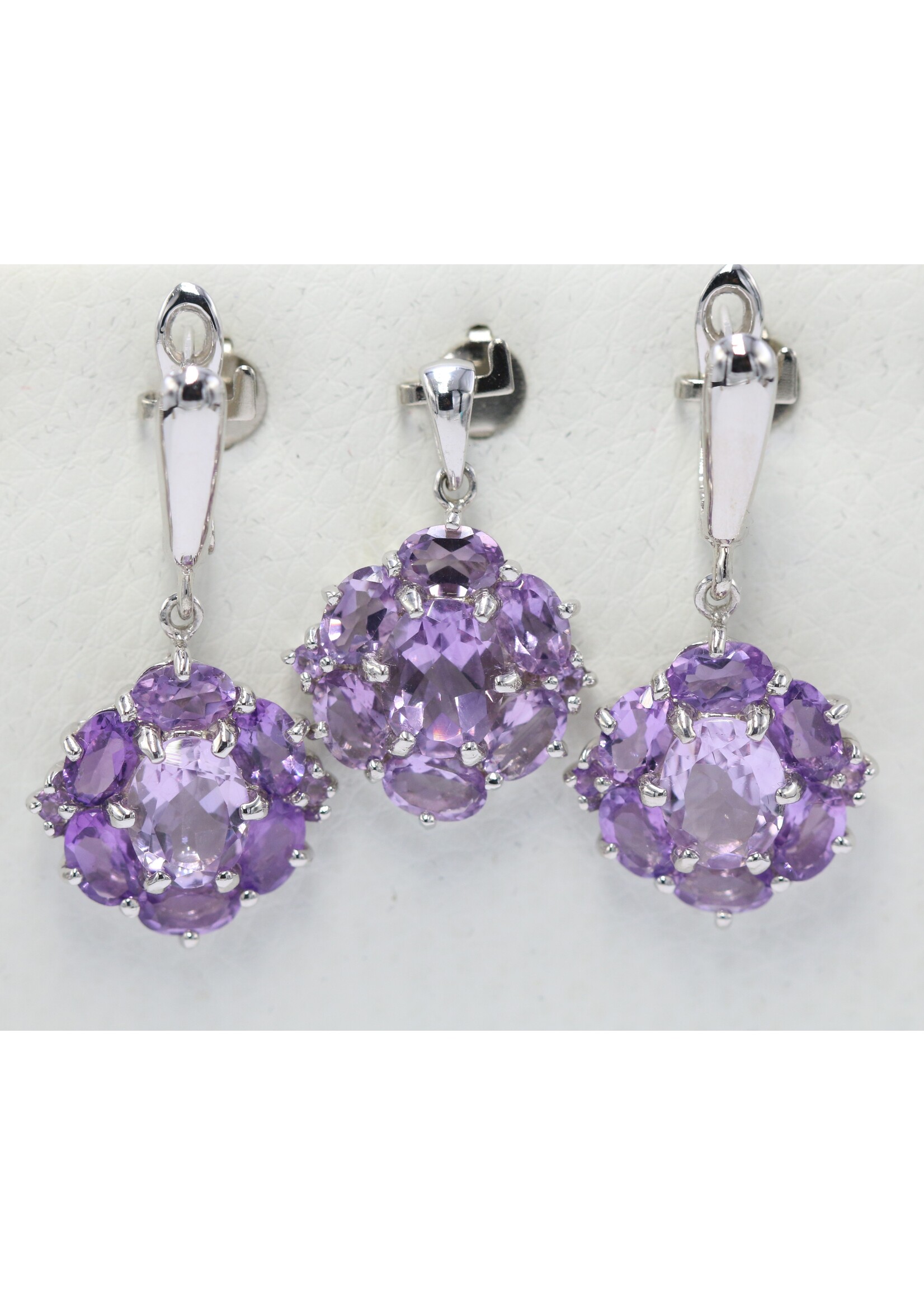 Parure en argent 925 rhodié sertie d'améthystes naturelles