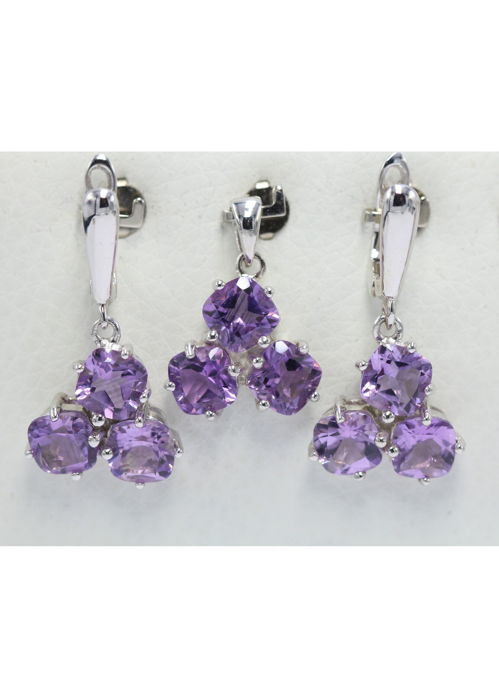 925 rhodium plated silver set with natural amethysts