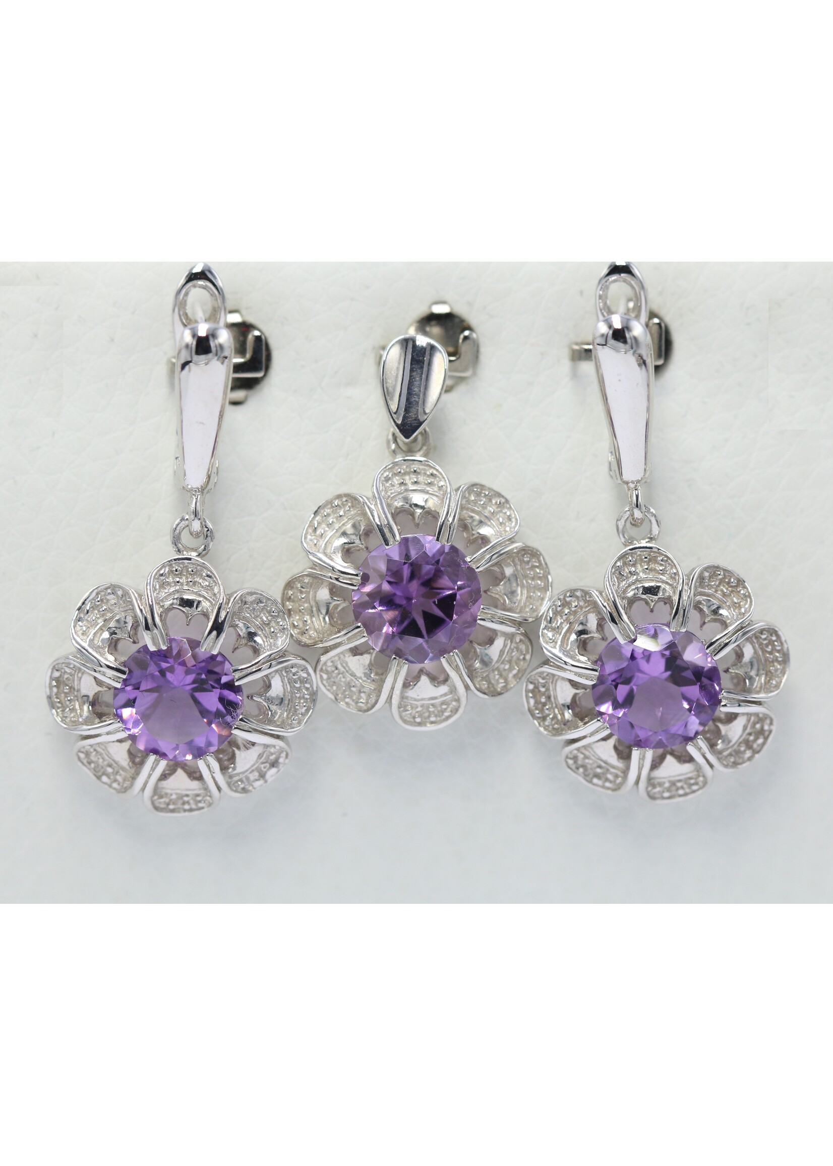 Parure en argent 925 rhodié sertie d'améthystes naturelles