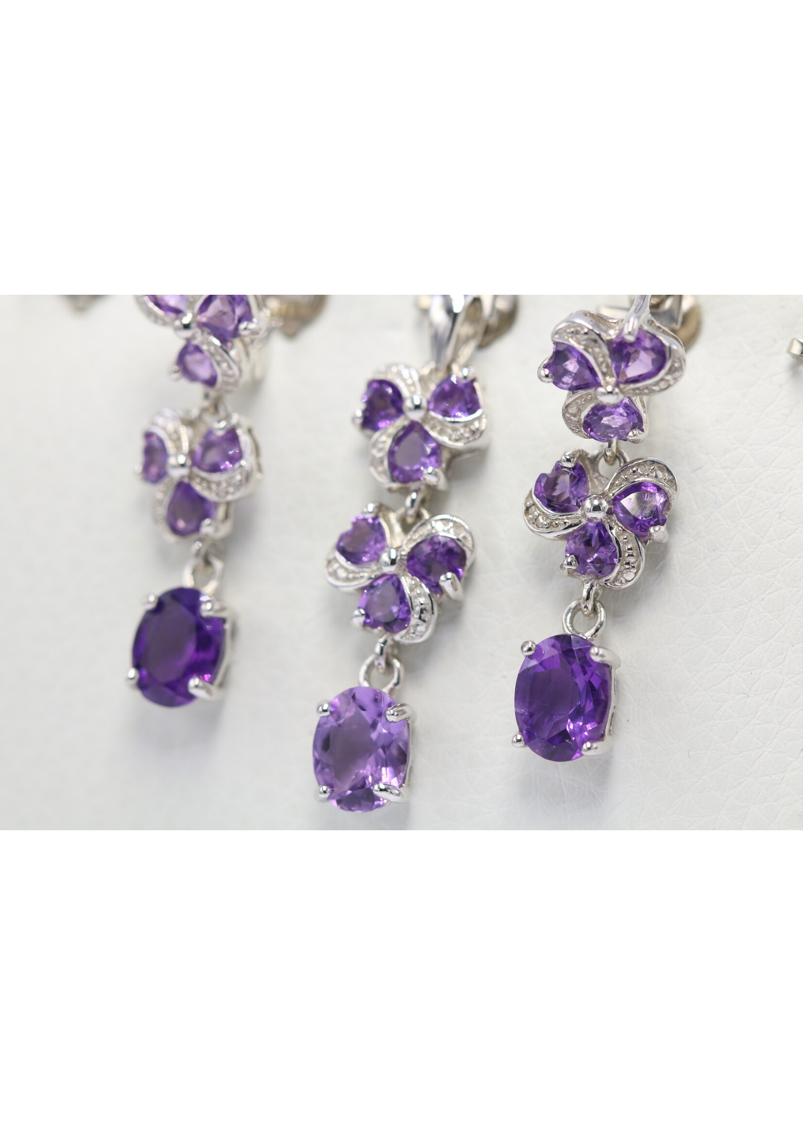Parure en argent 925 rhodié sertie d'améthystes naturelles
