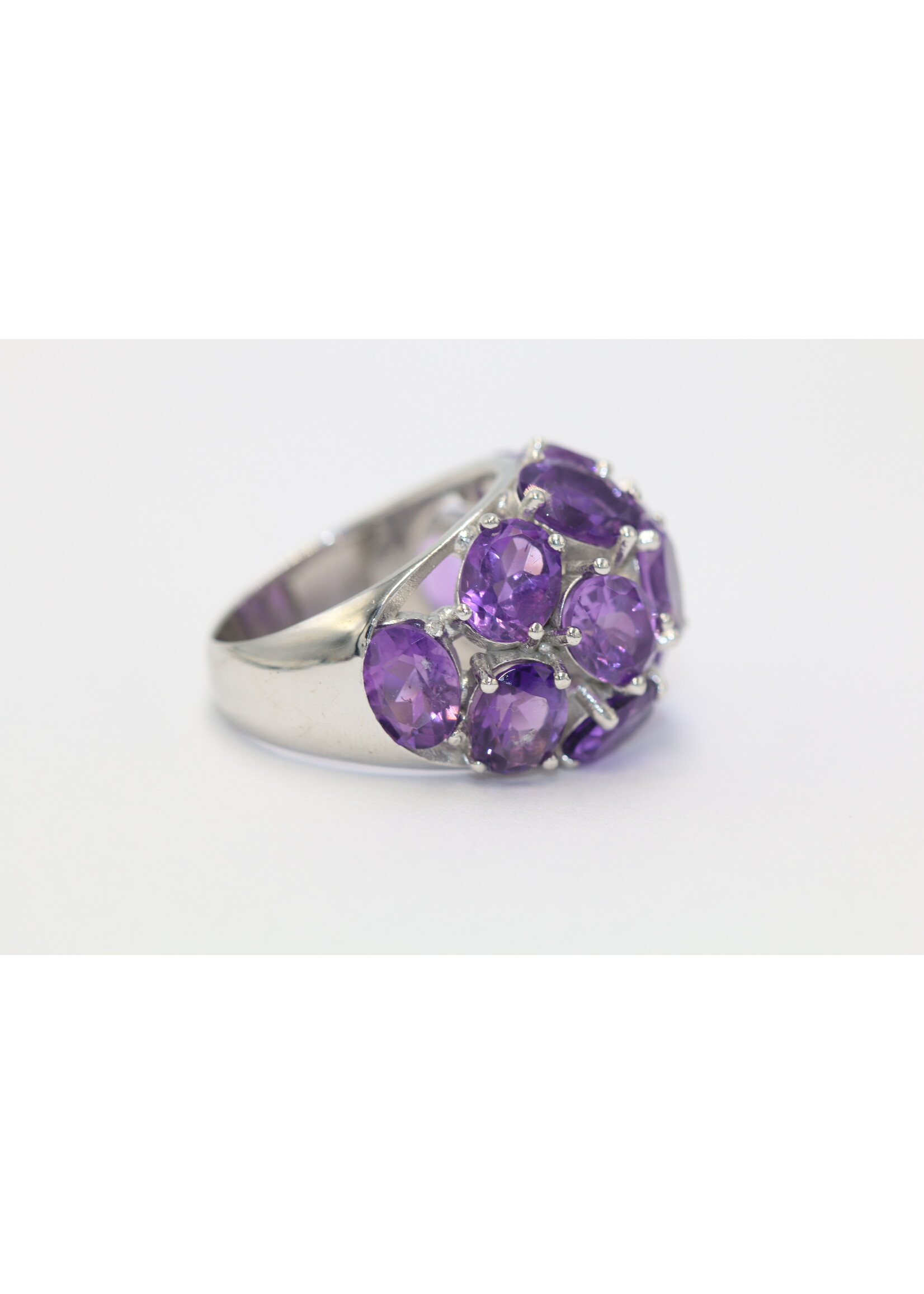 925 rhodium plated silver ring set with natural amethysts