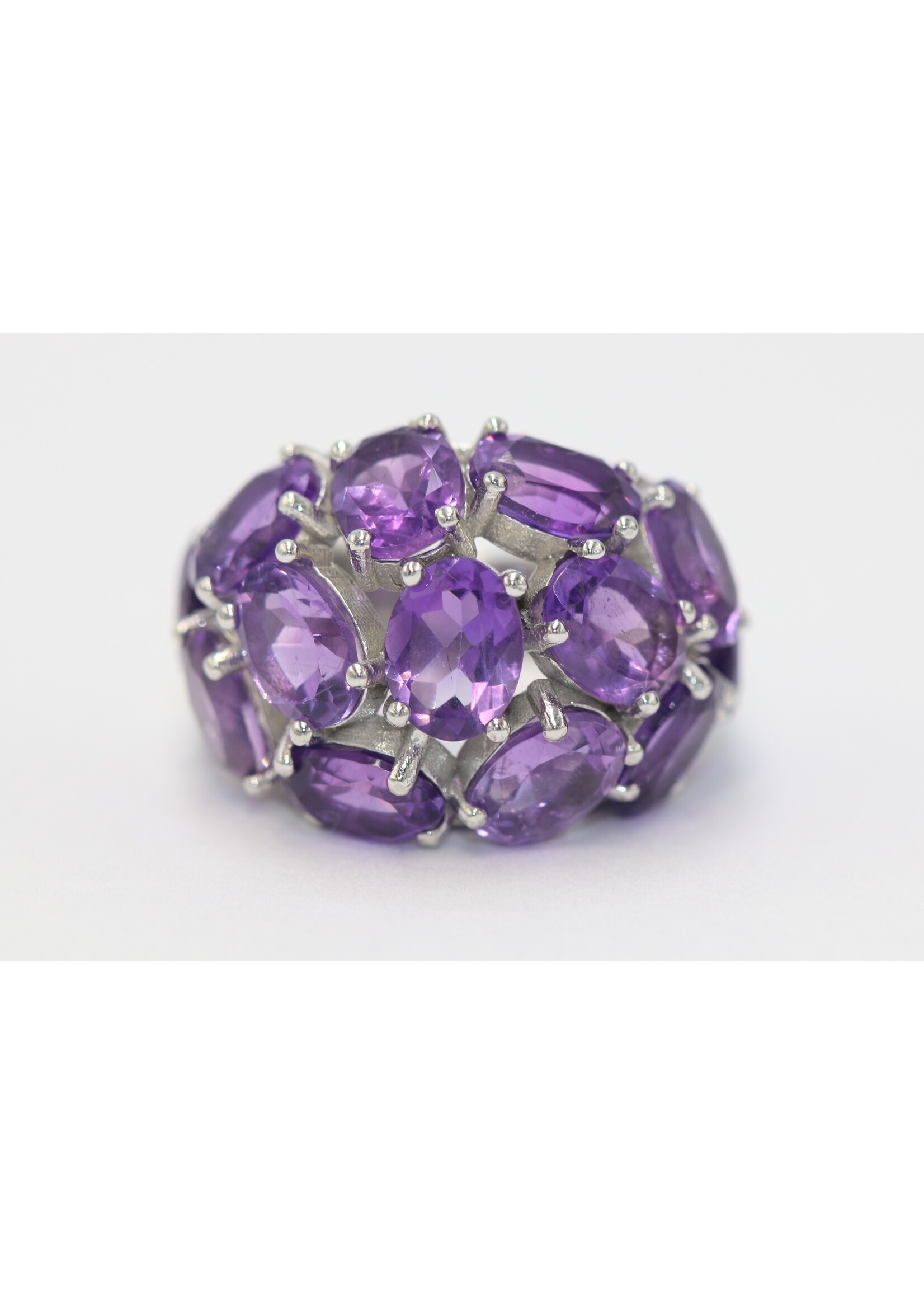 925 rhodium plated silver ring set with natural amethysts