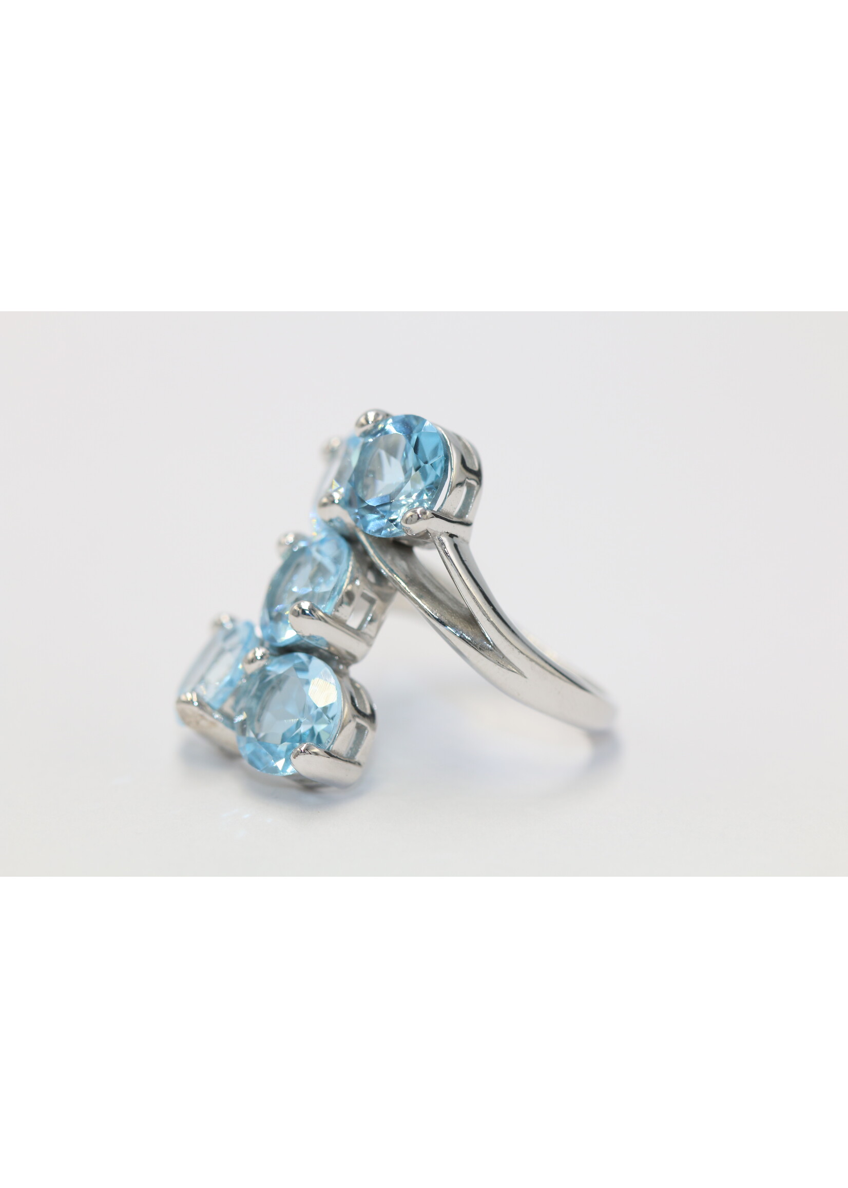 925 rhodium plated silver ring set with natural Blue Topaz