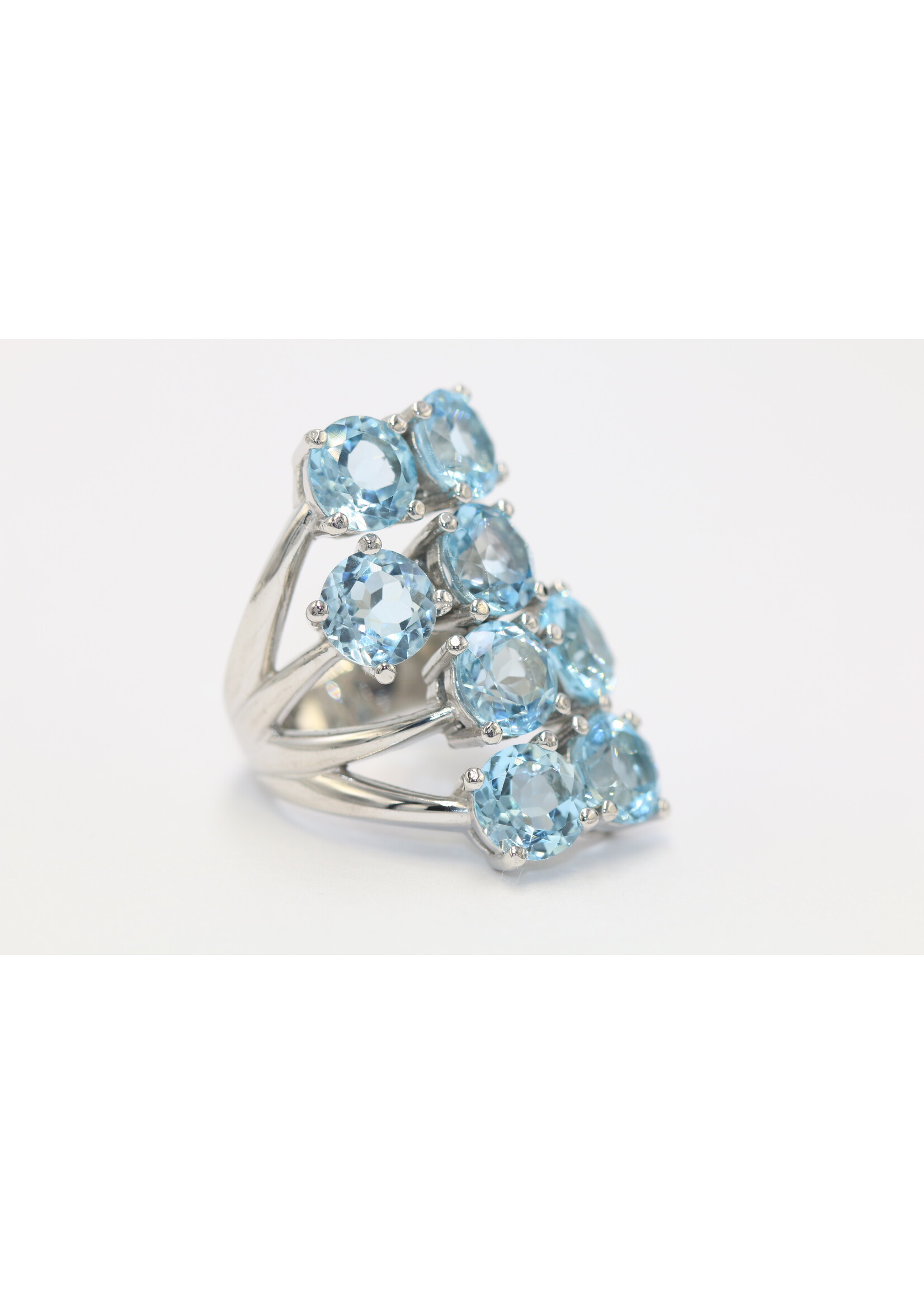 925 rhodium plated silver ring set with natural Blue Topaz