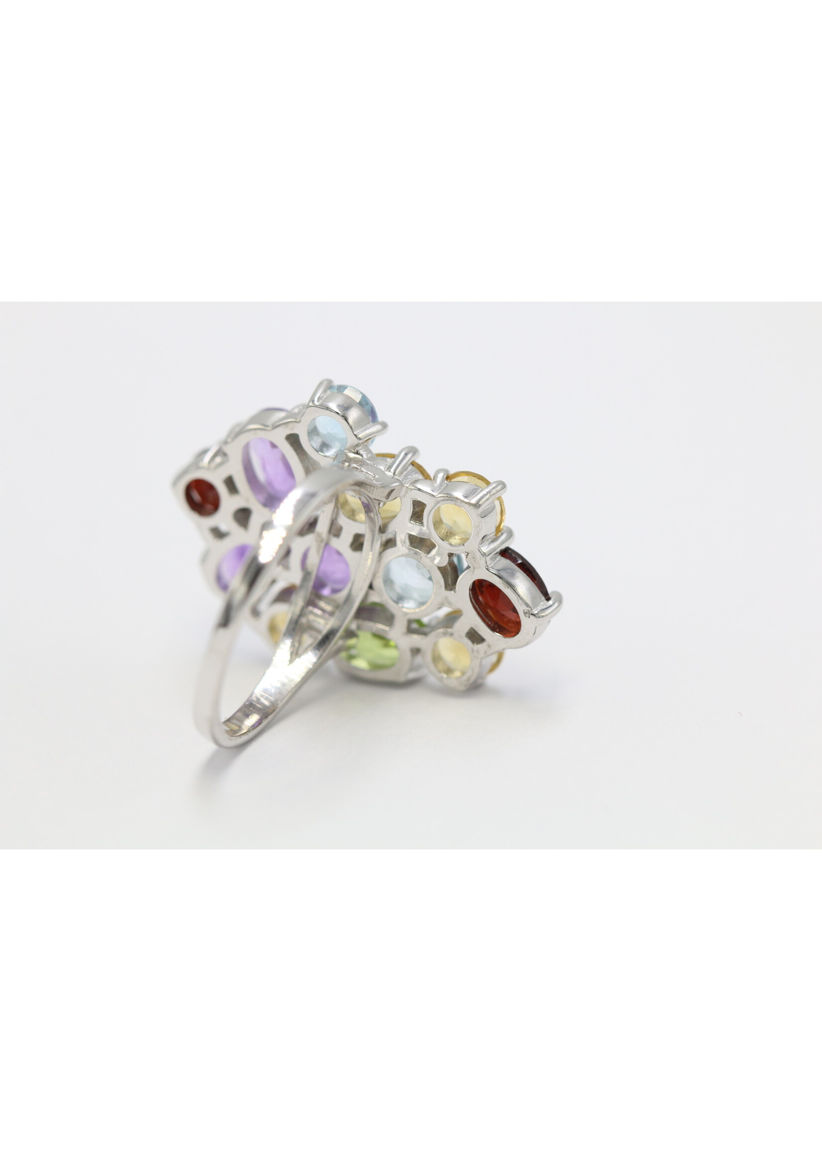 Bague en argent 925 rhodié sertie de pierres précieuses naturelles