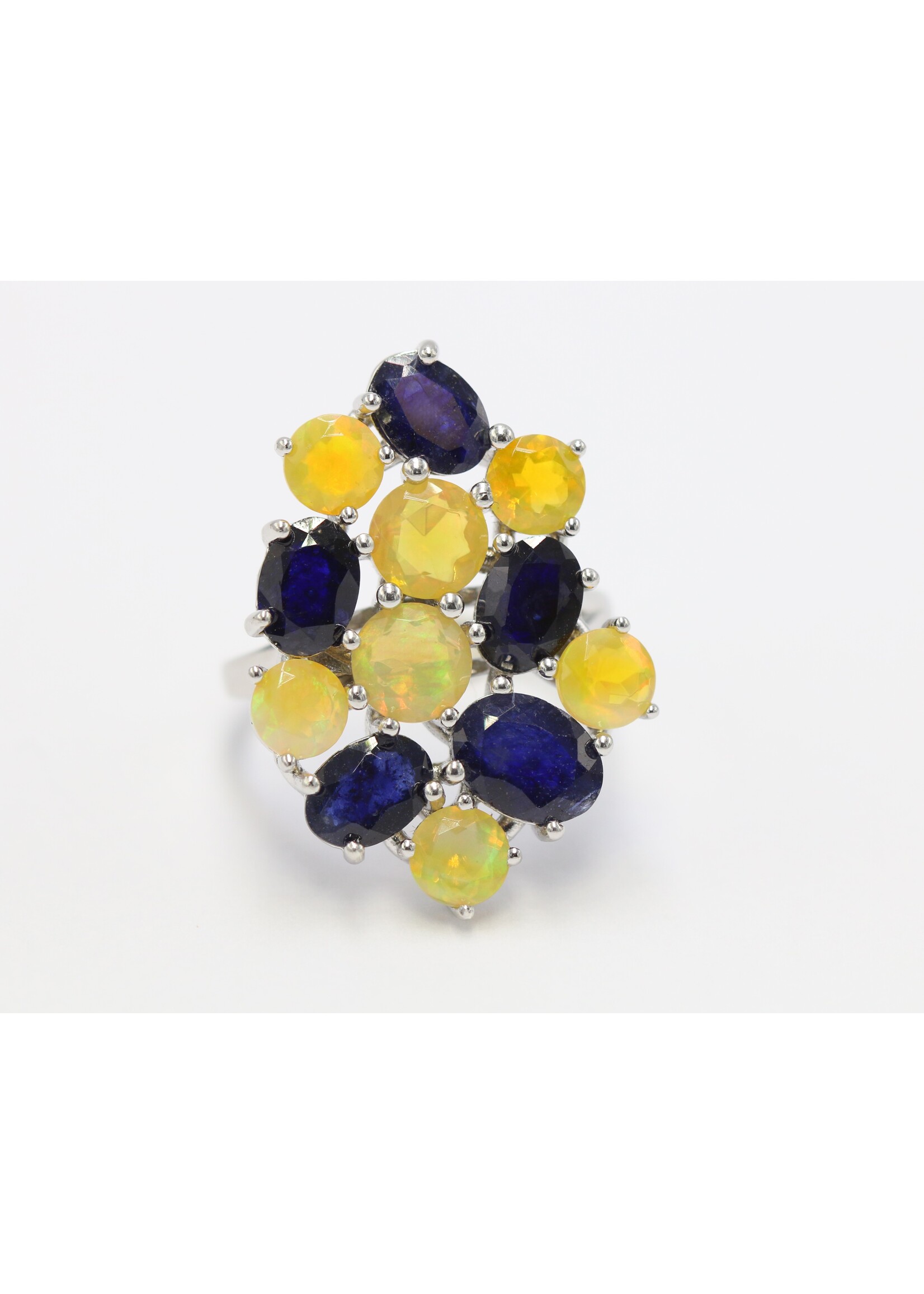 Bague en argent 925 rhodié sertie d'Opale naturelle et de Saphirs